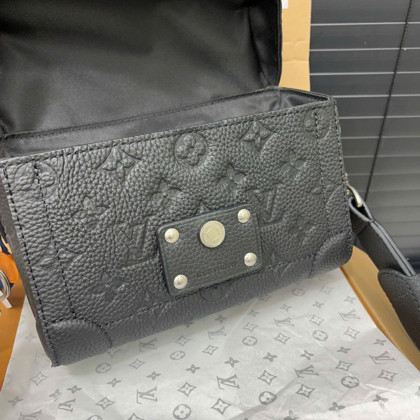 Túi đeo Louis Vuitton Soul Trunk_thumbnail_8