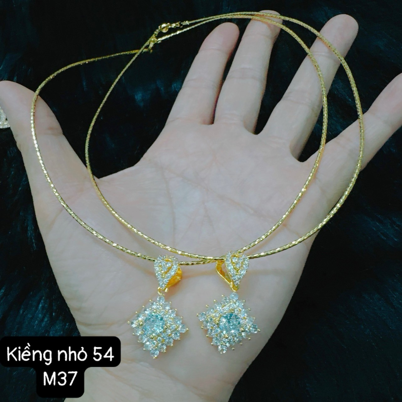Kiềng Mềm Đá Thoi