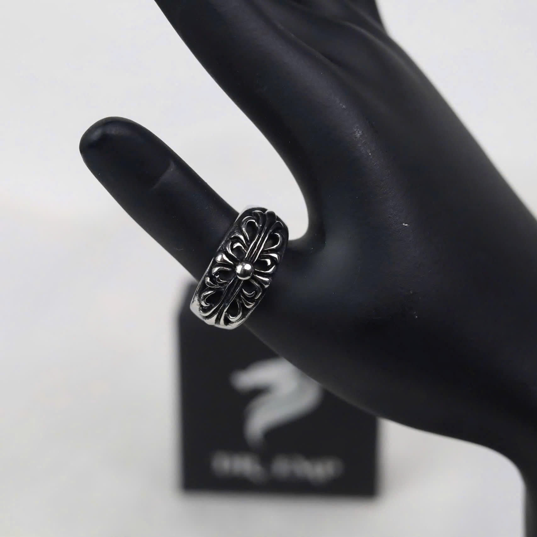 Nhẫn titan chrome heart hoa thập giá gothic_thumbnail_3