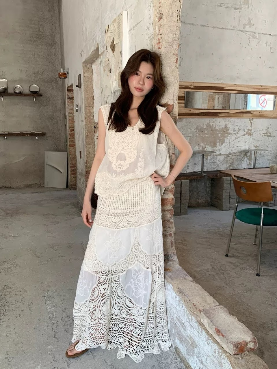 Lucas - Chân váy thô thêu nổi phối ren lỗ viền cạp dáng dài