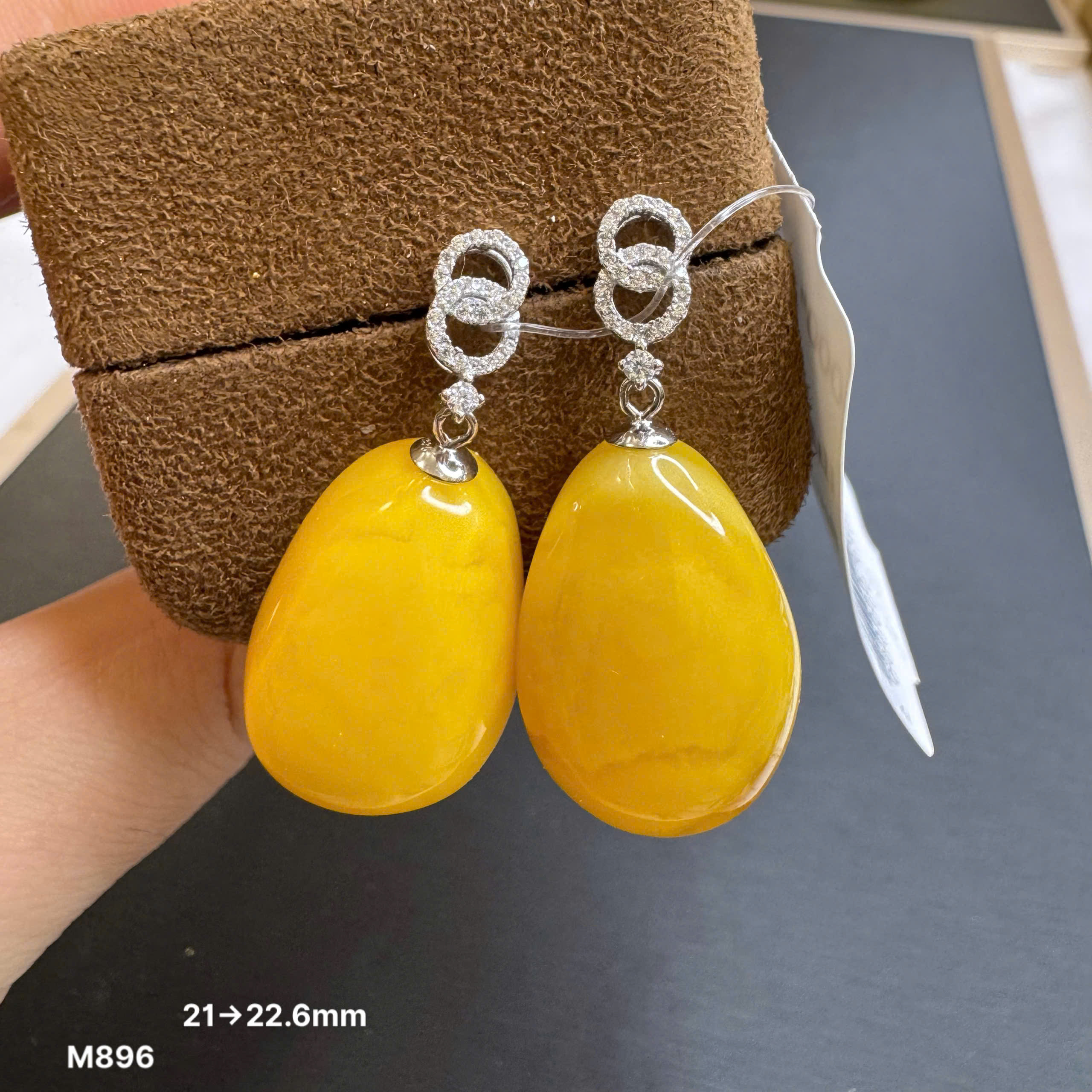 Hoa Tai Mật - M896