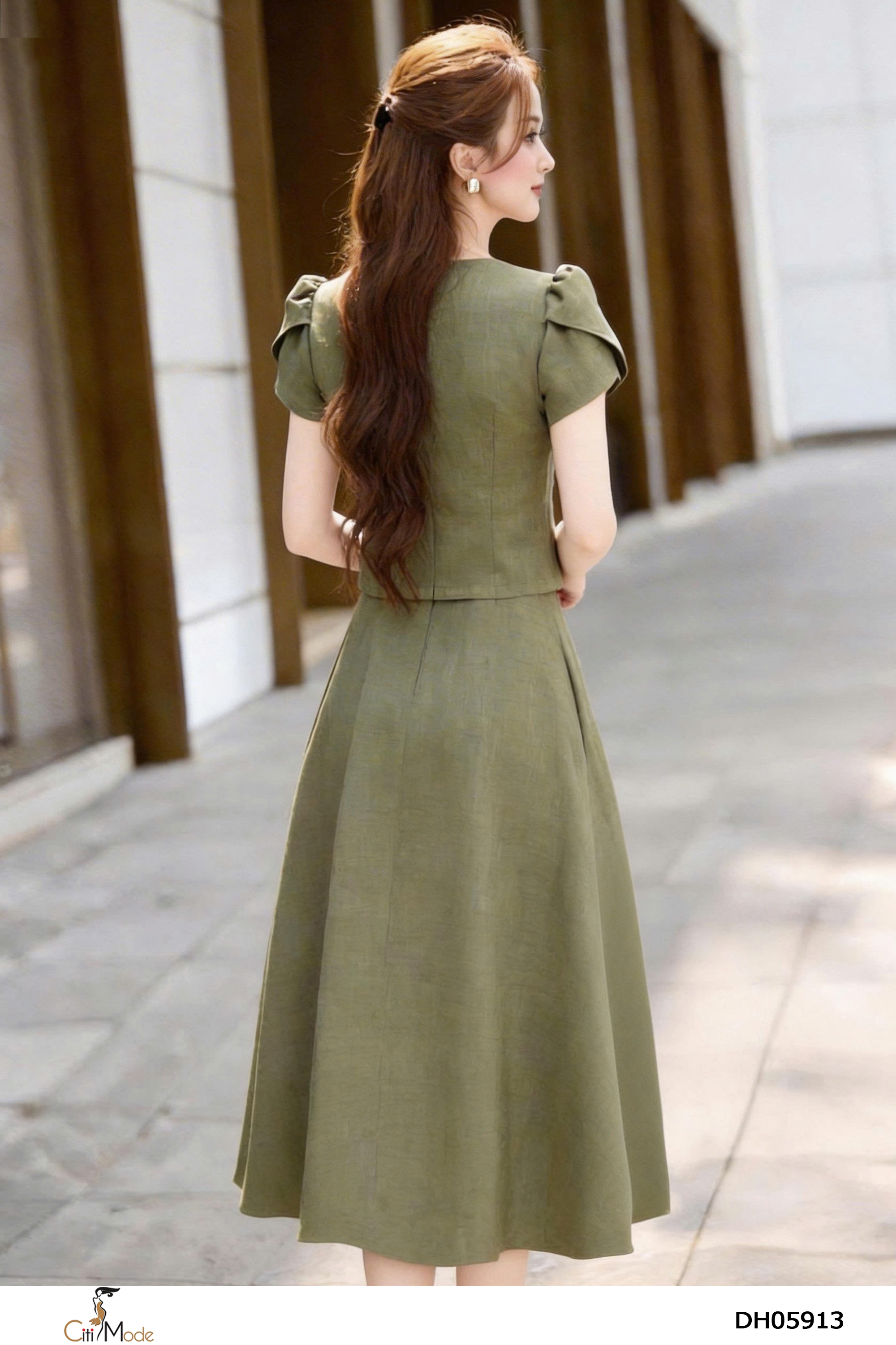 Đầm xòe rêu giả set cổ tròn tay cọc đính hoa chân