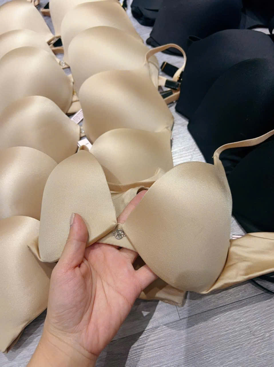 ÁO CHIP VIC CÓ GỌNG 2 MÀU_thumbnail_4