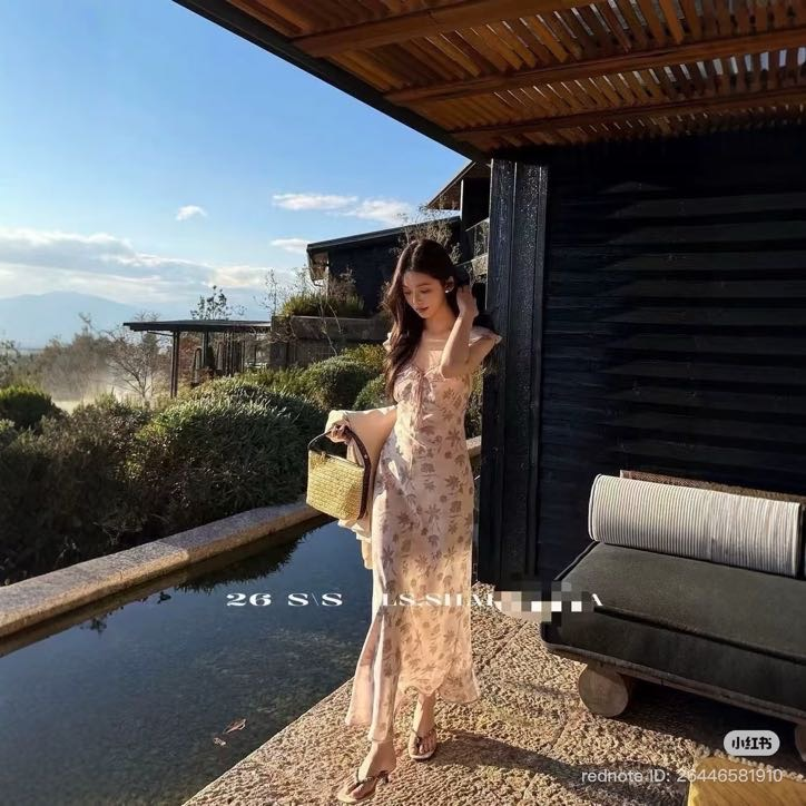 Lucas - Váy hoa cổ tim viền bèo cổ buộc nơ chéo ngực chân xòe dáng maxi_thumbnail_1
