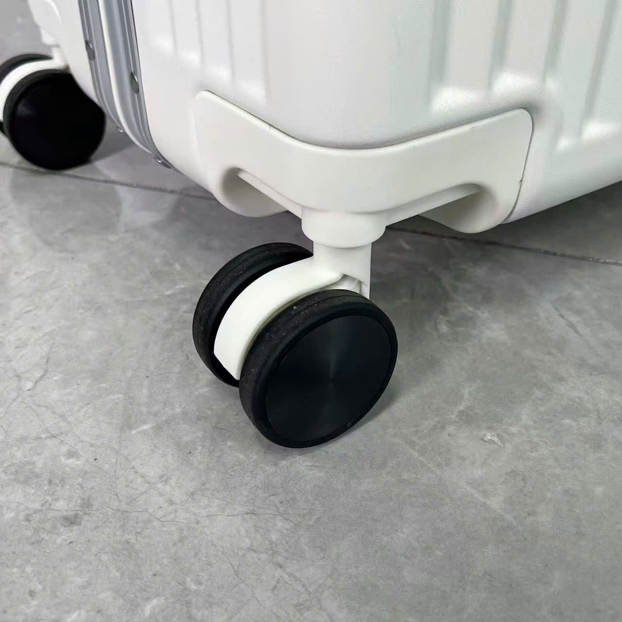 V6 VALI TRẮNG_thumbnail_1