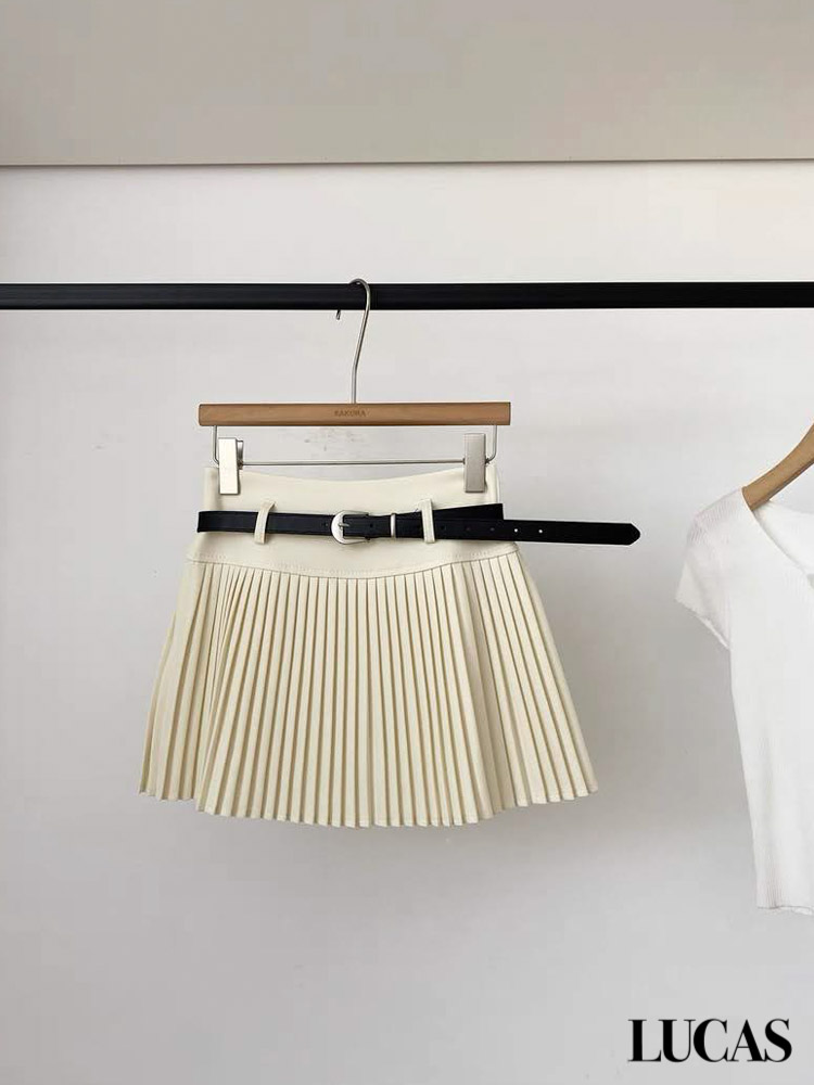 Chân váy xếp ly hạ eo + belt da đen