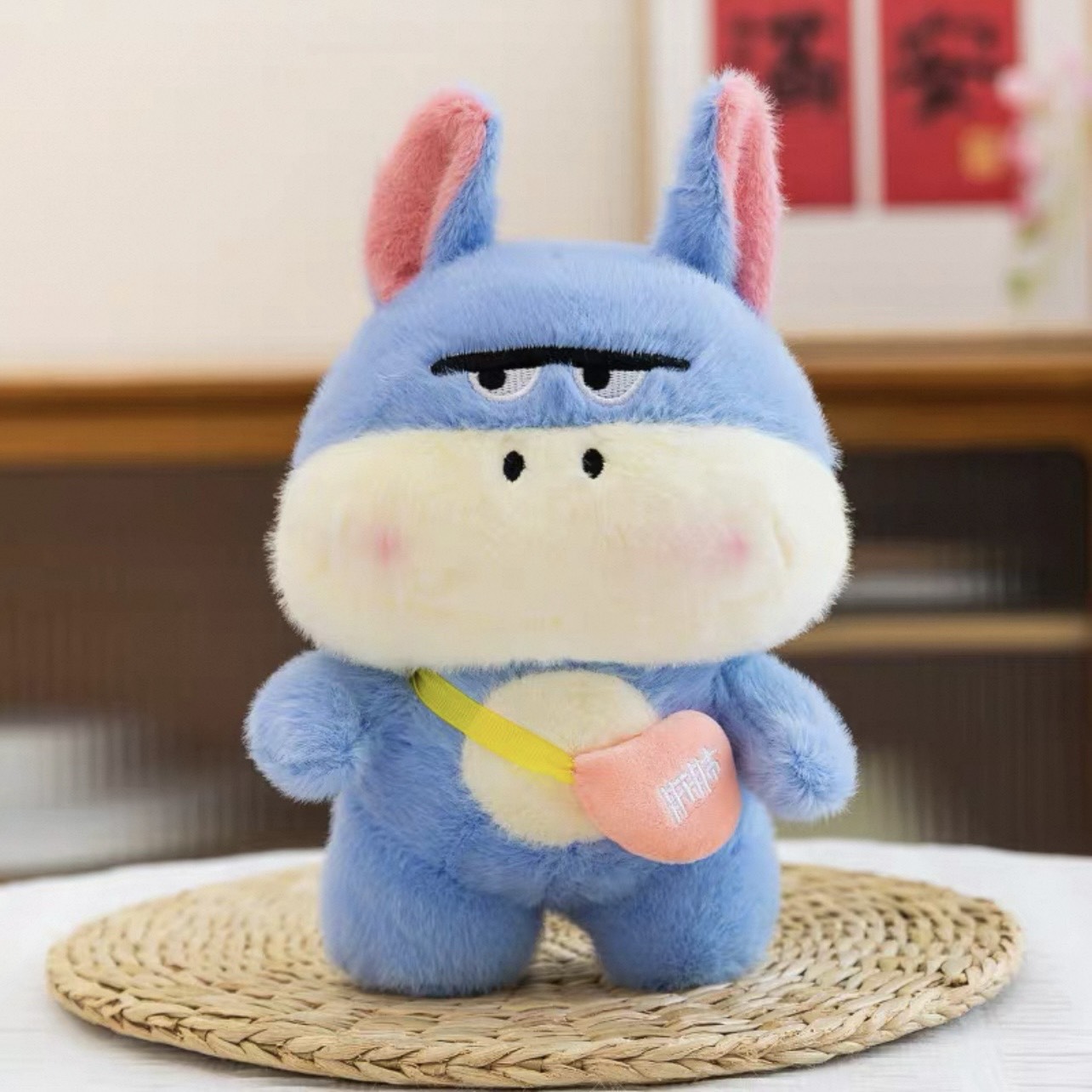 LỪA XANH ĐEO TÚI