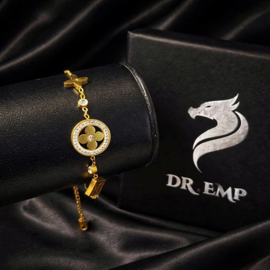 vòng tay titan vàng charm ba logo LV hoa sao_thumbnail_2