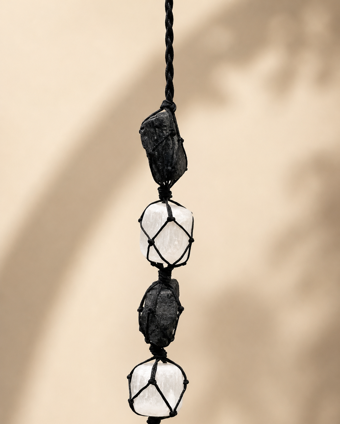 Dây Treo Black Tourmaline & Satin Spar – Bảo vệ và thanh lọc không gian sống_thumbnail_2