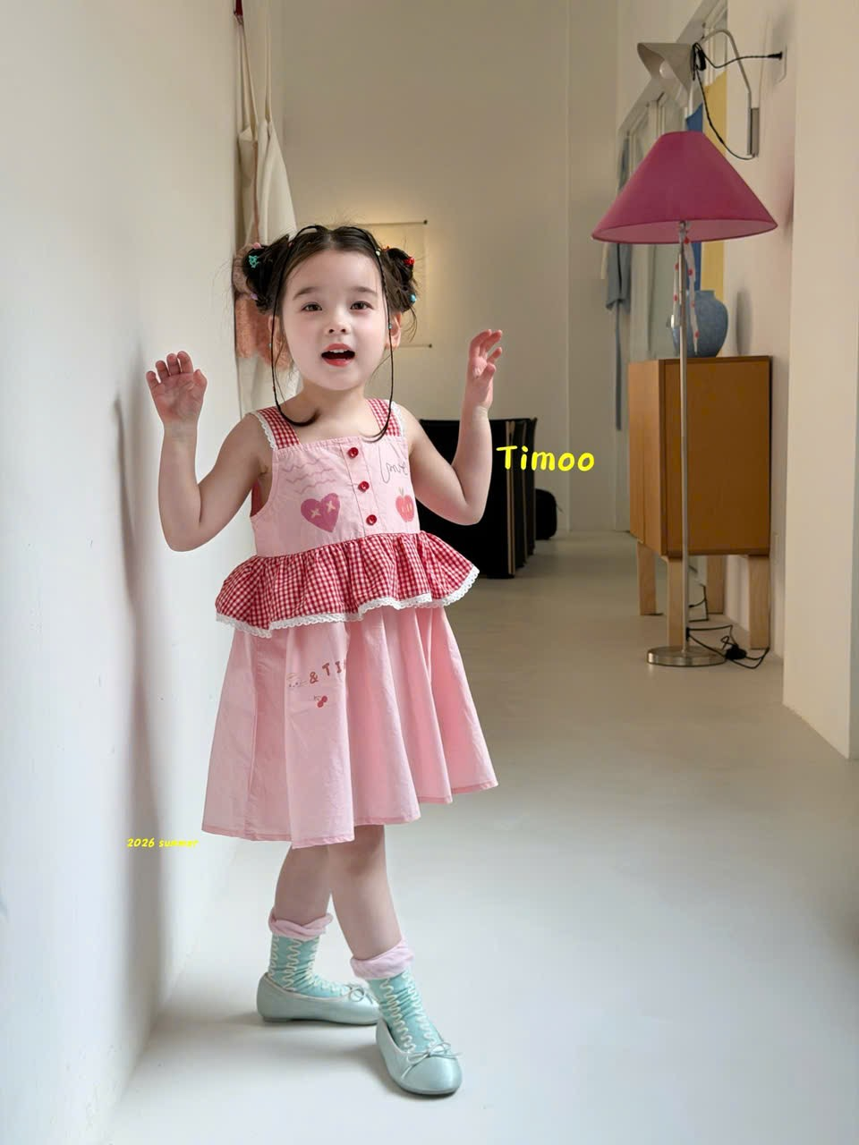 A148 - Váy 2 dây hồng viền bèo caro đỏ hãng Timoo