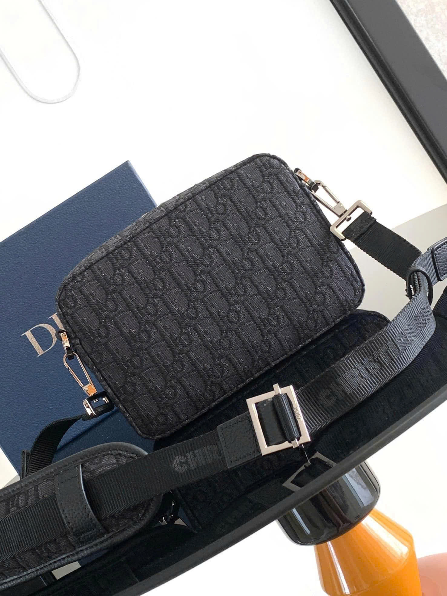 Túi đeo Dior Safari Bag With Strap