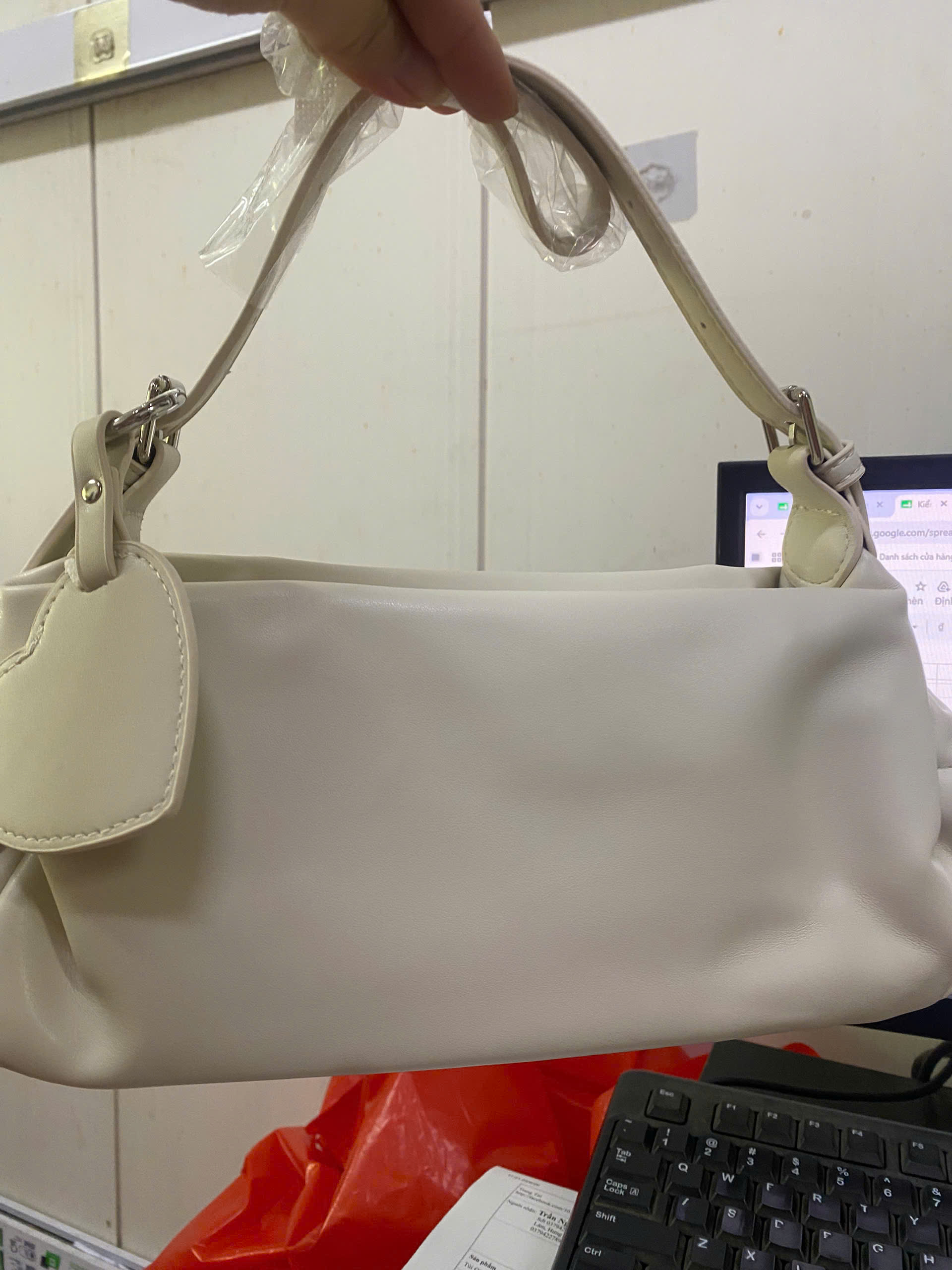Túi QC đeo vai size28 1197