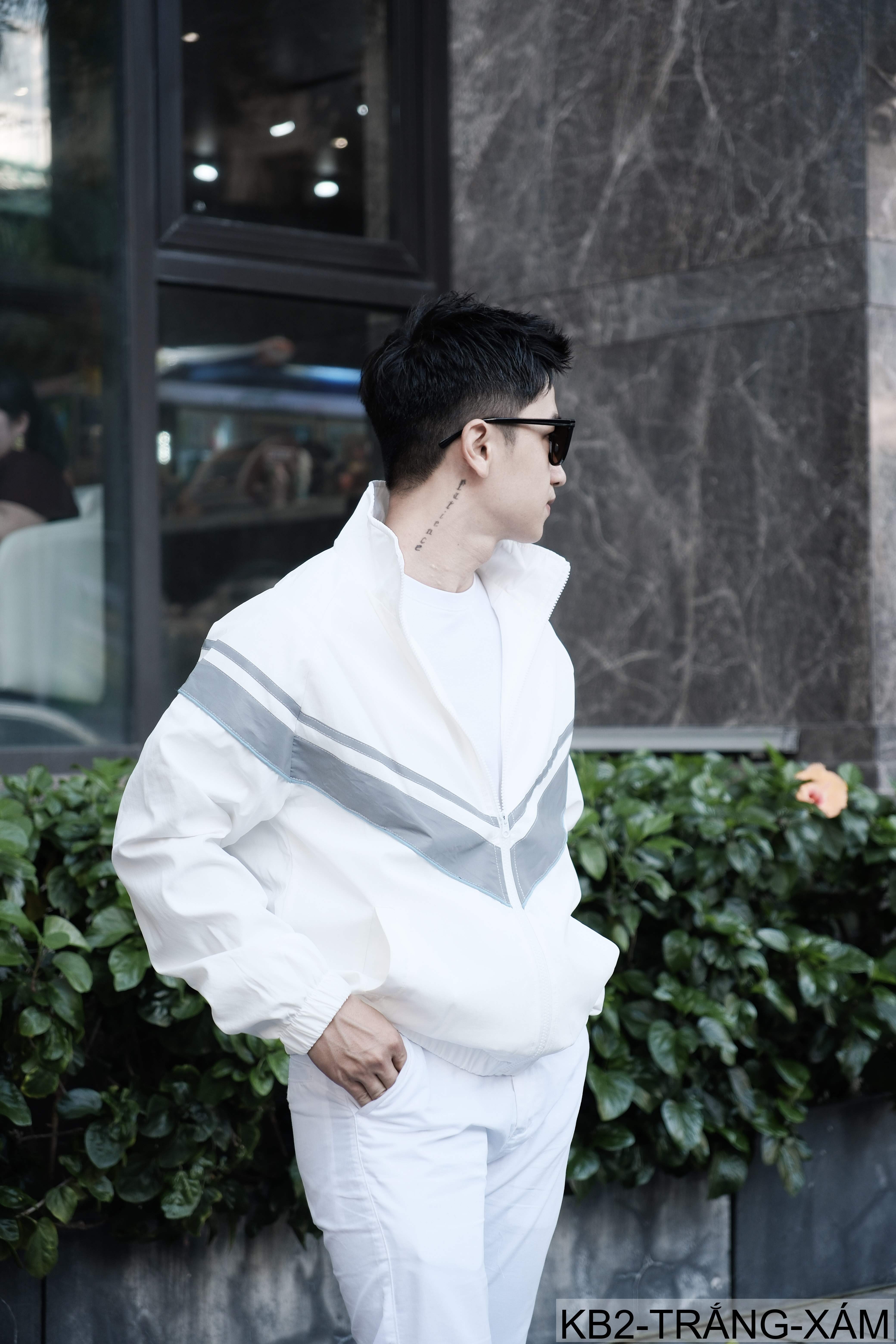 KB2 - Áo khoác nam cổ bẻ phong cách Hong Kong, form rộng, in họa tiết sọc V thời trang_thumbnail_2