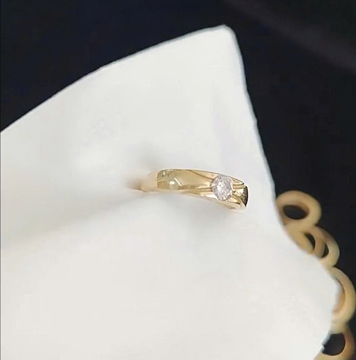 Nhẫn Uyên Ương ( Mẫu Chữ V )