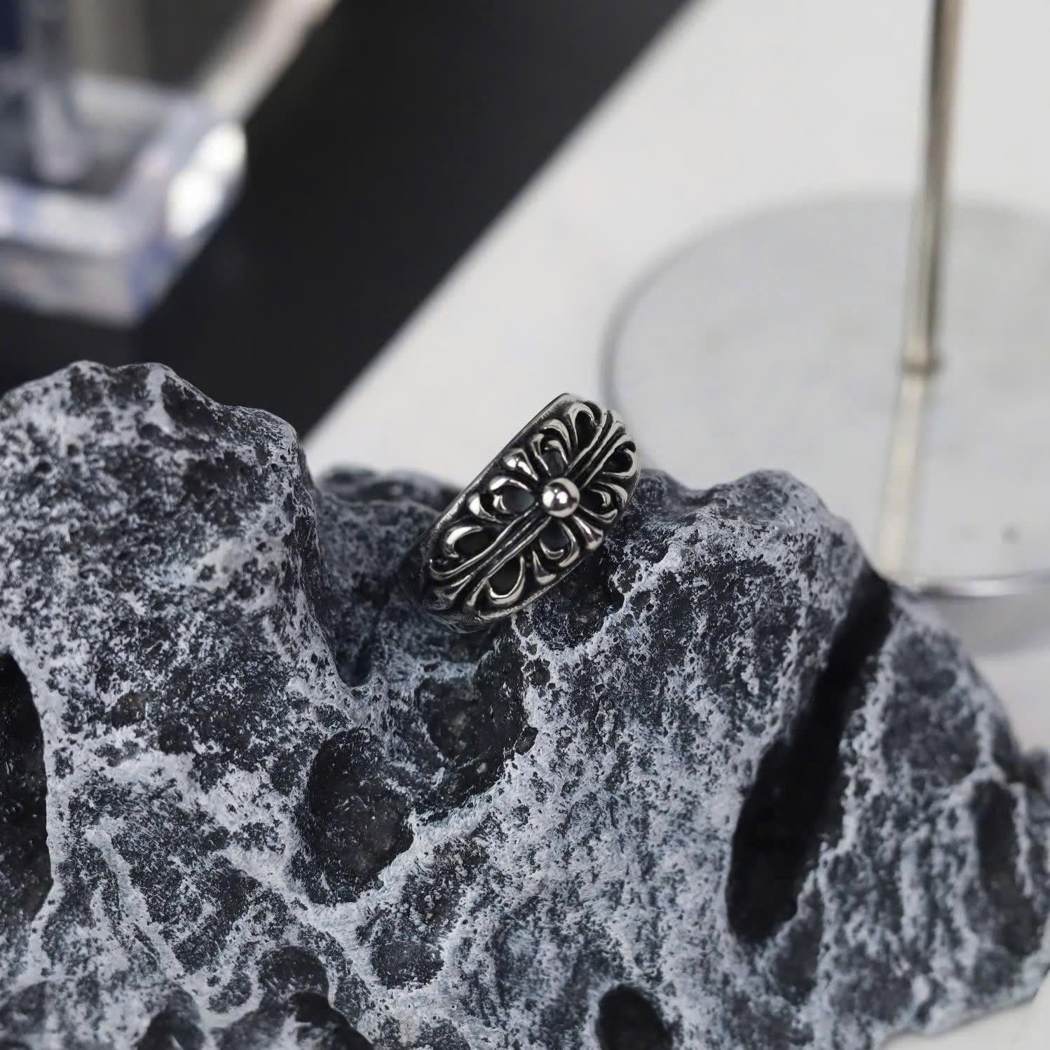 Nhẫn titan chrome heart hoa thập giá gothic_thumbnail_2