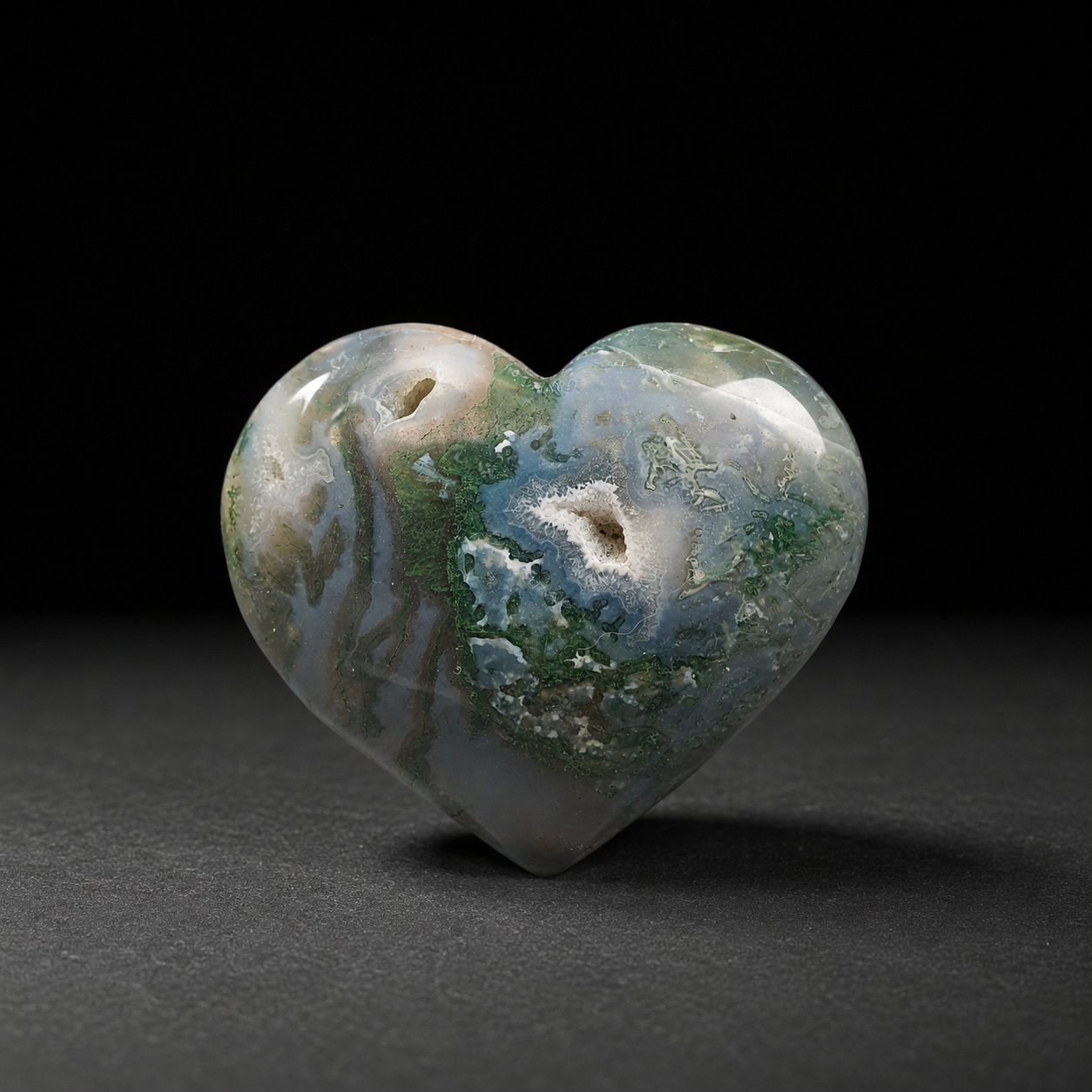 Trái Tim Mã Não Rêu Moss Agate Để Bàn - TẶNG Kèm Đế Trưng Bày
