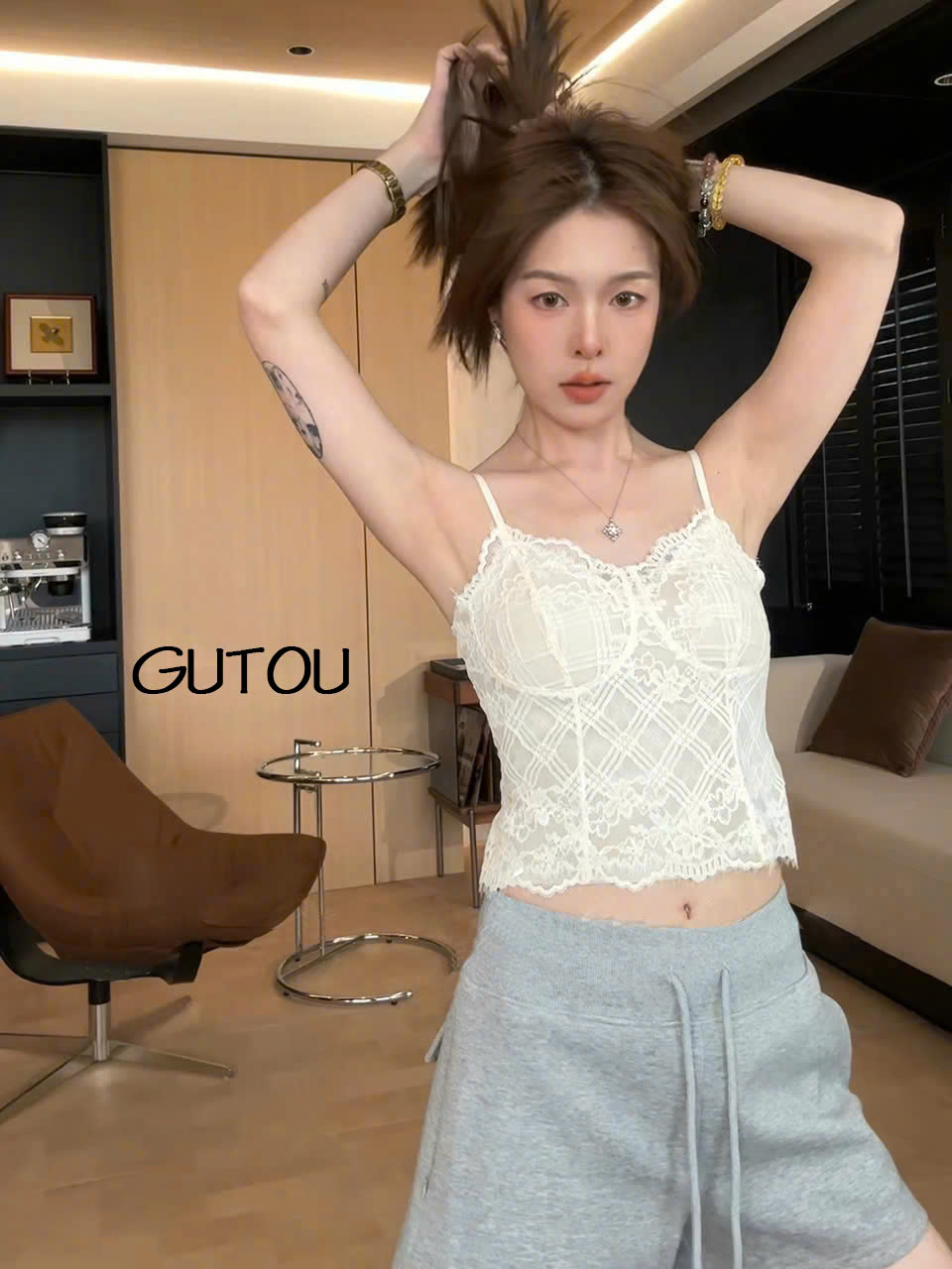 [ GUTOU ] Áo Hai Dây Viền Ren Lace Flowers_thumbnail_3