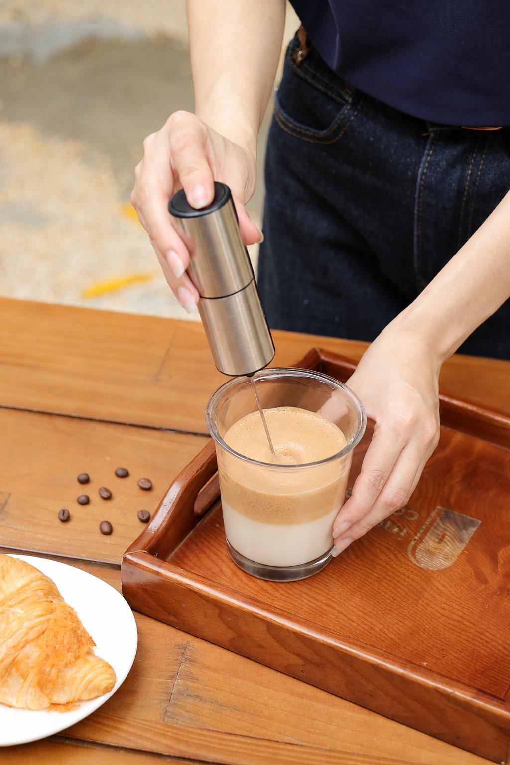 MÁY TẠO BỌT - ĐÁNH TRỨNG CẦM TAY KAIYO