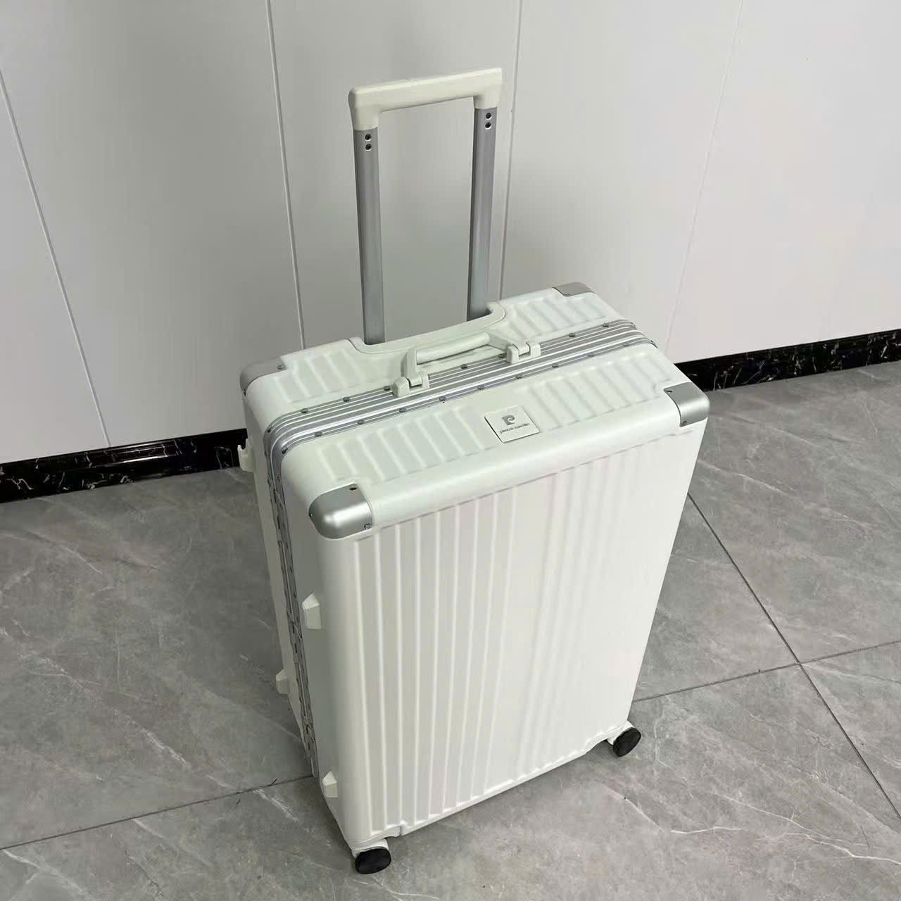 V6 VALI TRẮNG_thumbnail_5