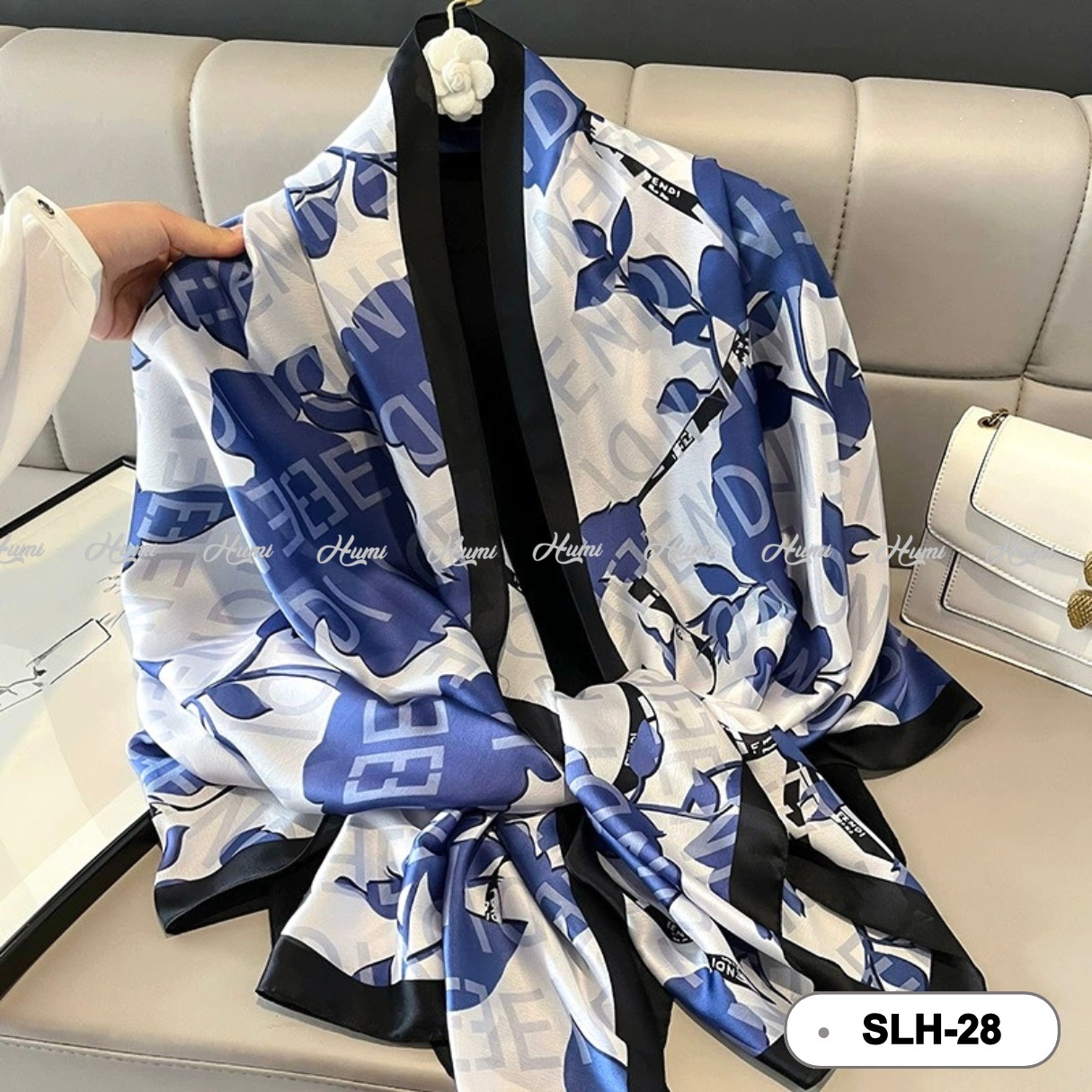 KHĂN CHOÀNG LỤA (SLH28)