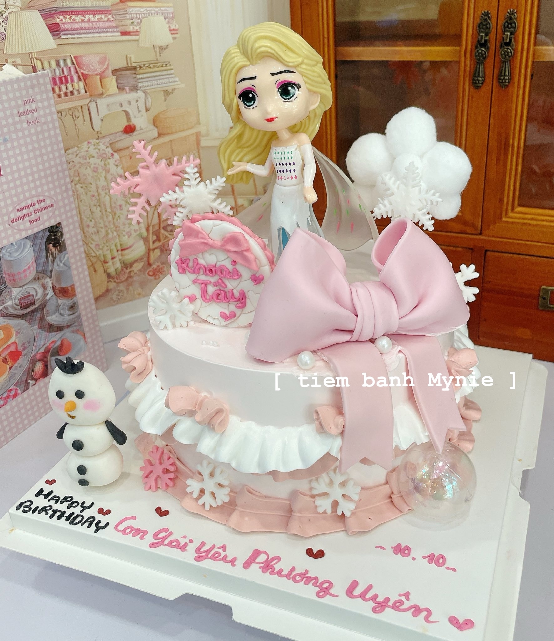 Bánh cho bé gái chủ đề Công chúa Elsa_thumbnail_2