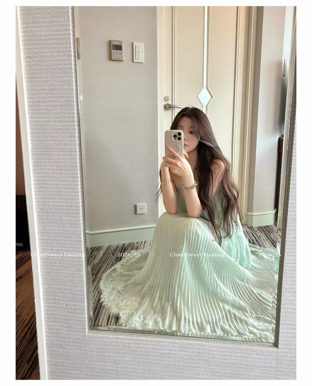 Lucas - Set áo yếm cổ đan xếp ly gấu ren + chân váy xòe maxi vải xếp ly