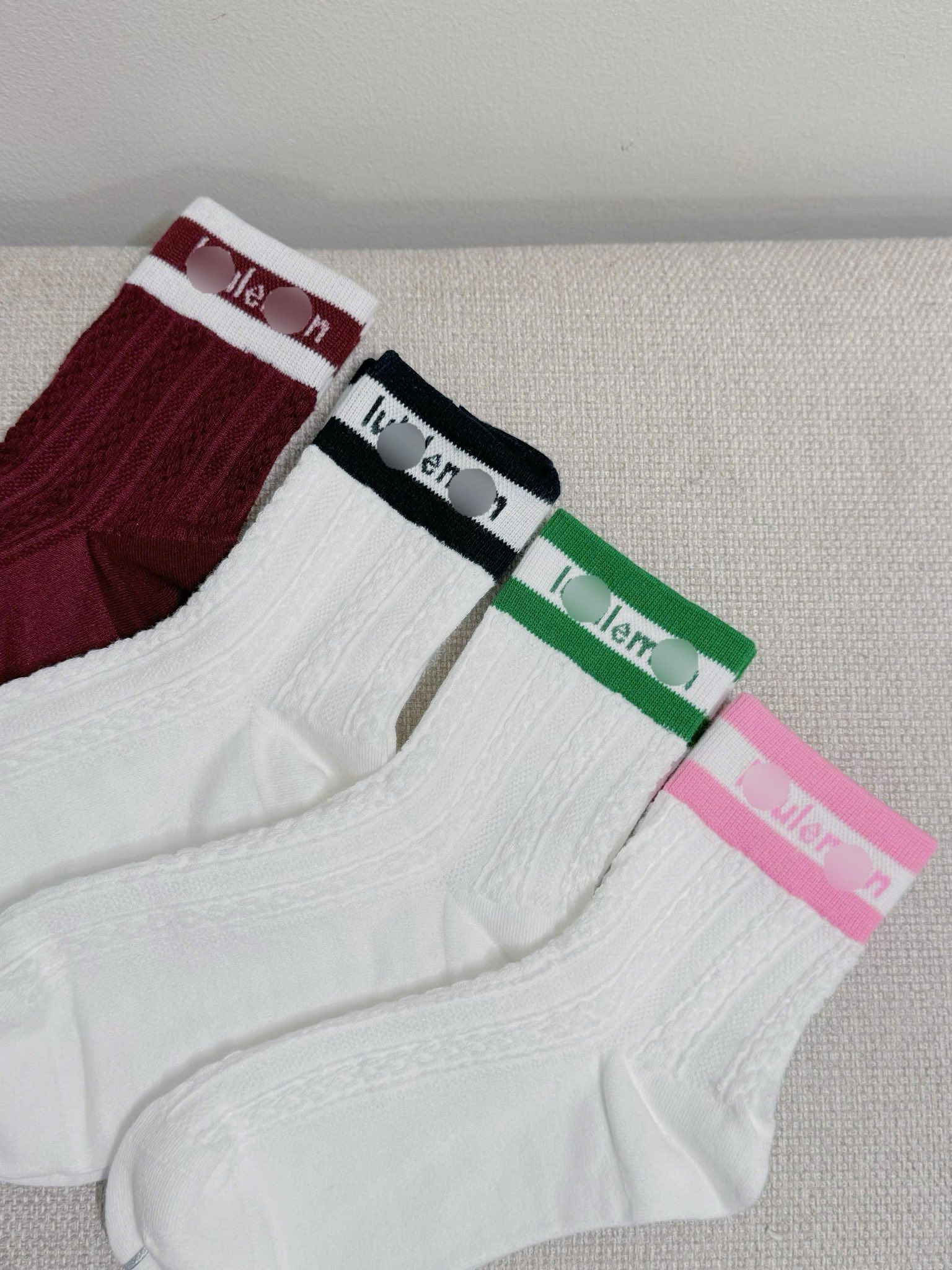 E597 SET 4 ĐÔI TẤT CỔ CAO LULULEMON_thumbnail_2