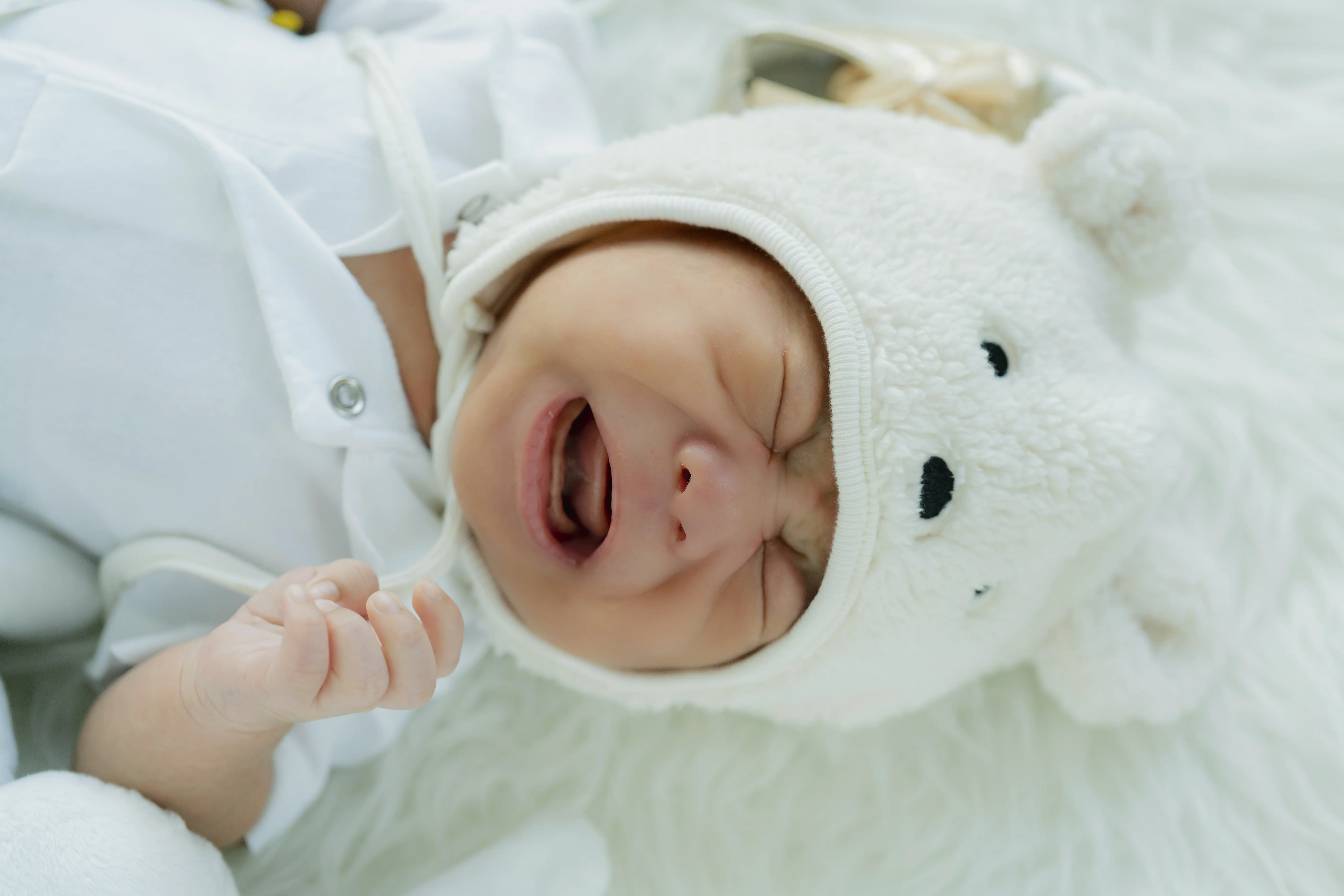 Bé Nằm Gối Chống Trào Ngược Có Bị Gù Lưng Hay Không? Giải Đáp Chi Tiết Từ Chuyên Gia