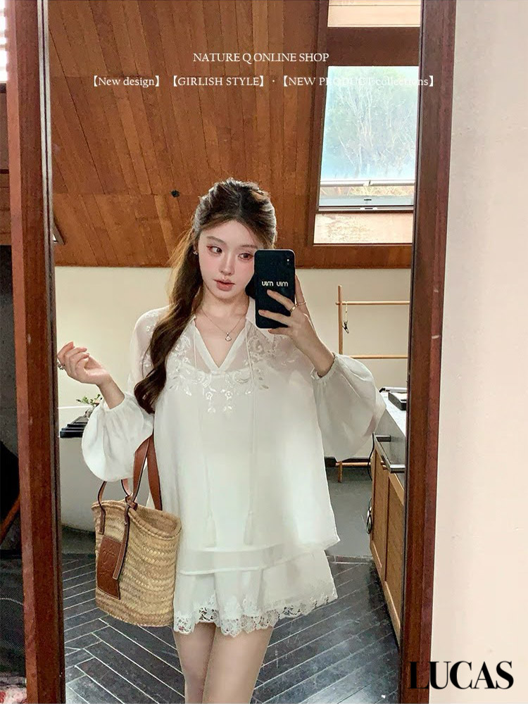 Set áo sơ mi voan cổ tim bẻ buộc nơ phối ren quanh cổ + quần sóc gấu viền ren_thumbnail_5