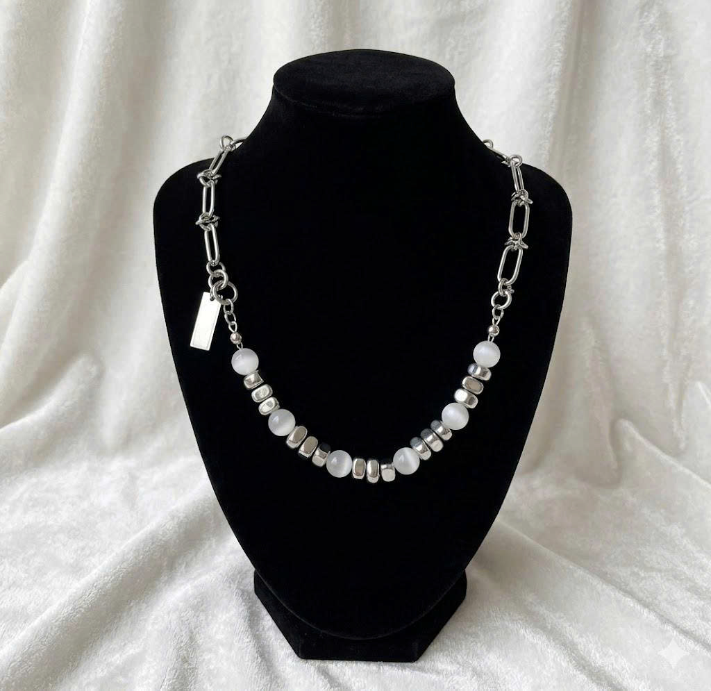 vòng cổ titan charm ngọc mix đá bạc khối.