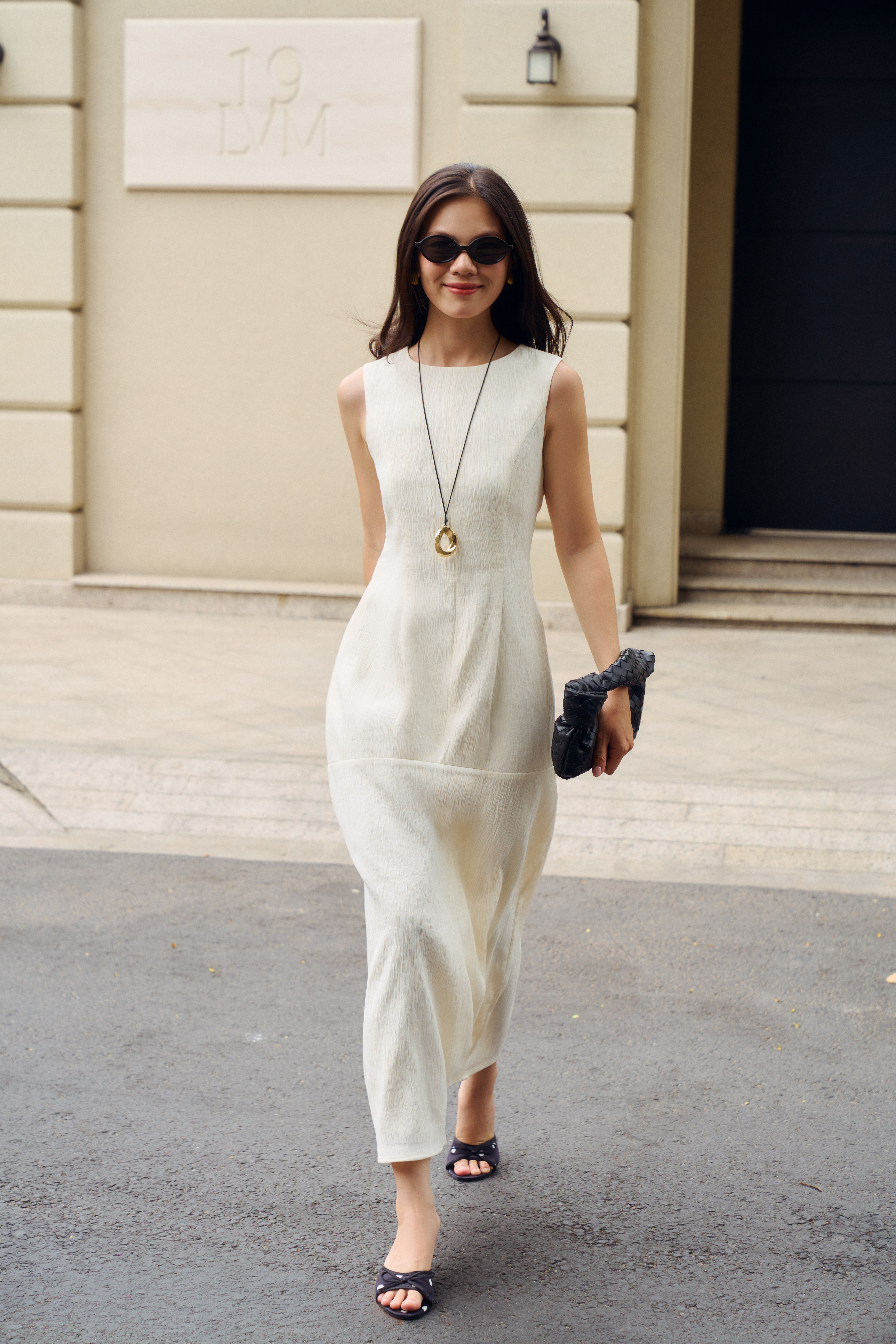 QUIET LINE DRESS_thumbnail_2