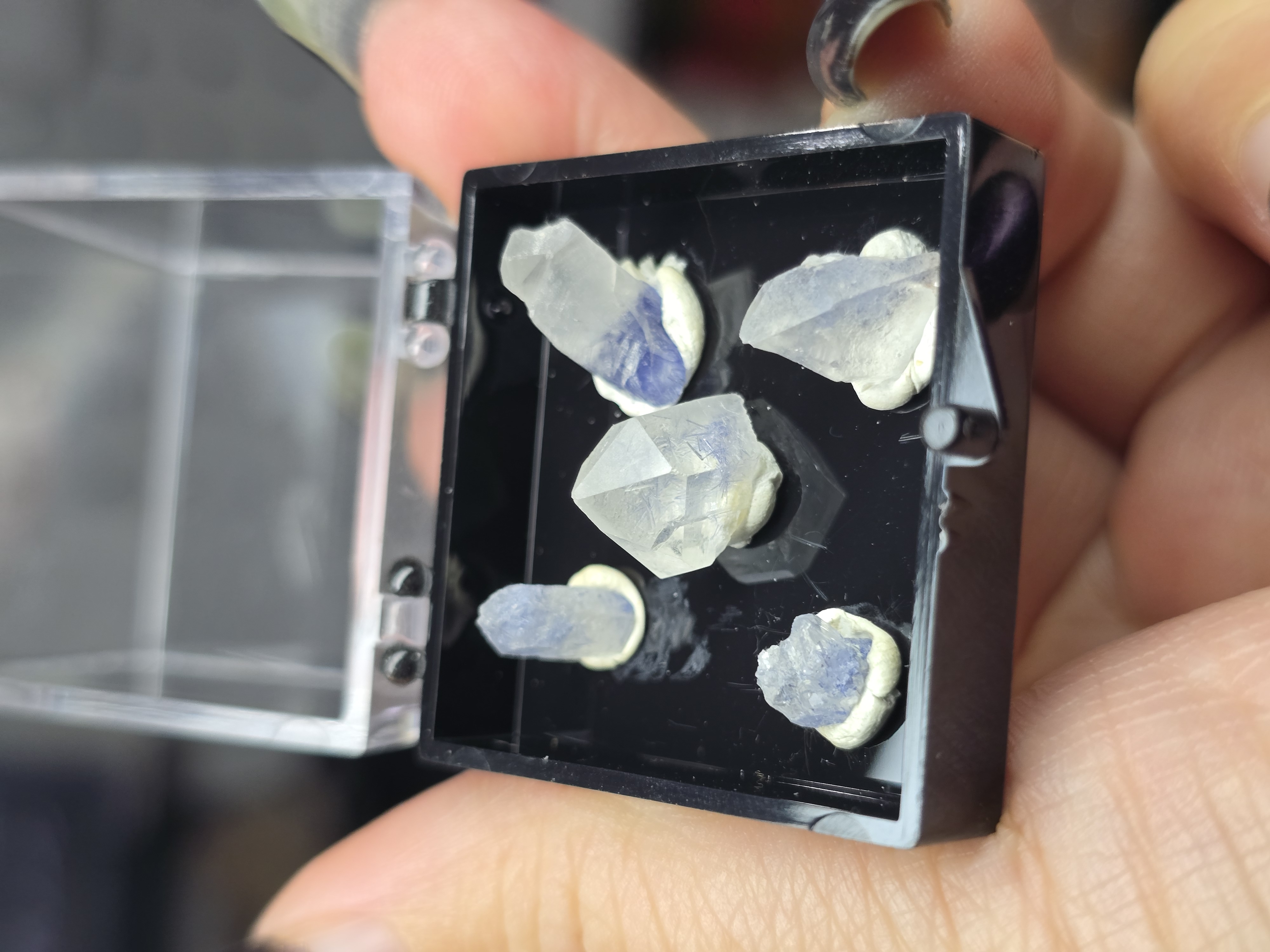 Box Sưu Tầm Thạch Anh Dumortierite_thumbnail_6
