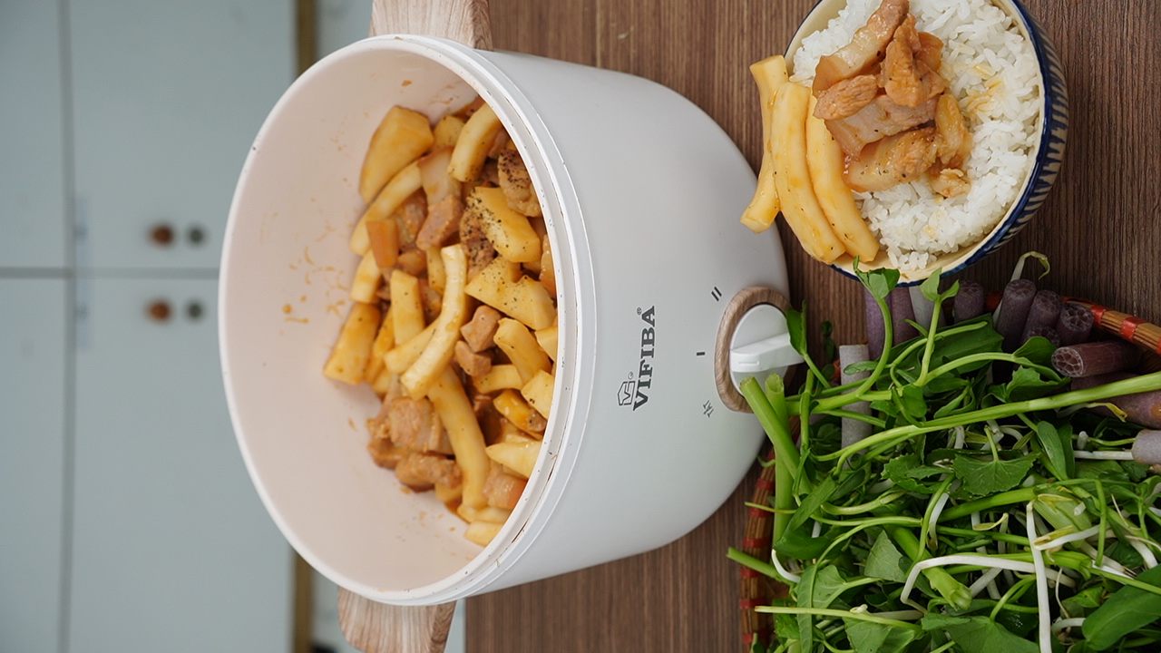 BÍ QUYẾT LÀM THỊT KHO CÙI DỪA ĐẬM ĐÀ, MÀU ĐẸP CỰC KỲ ĐƯA CƠM