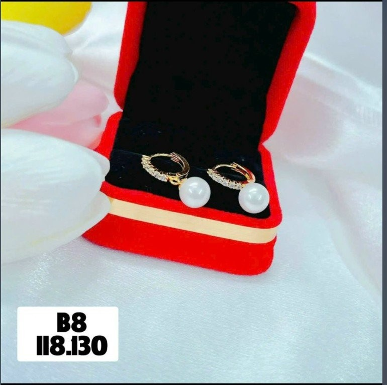 Bông Tai B8