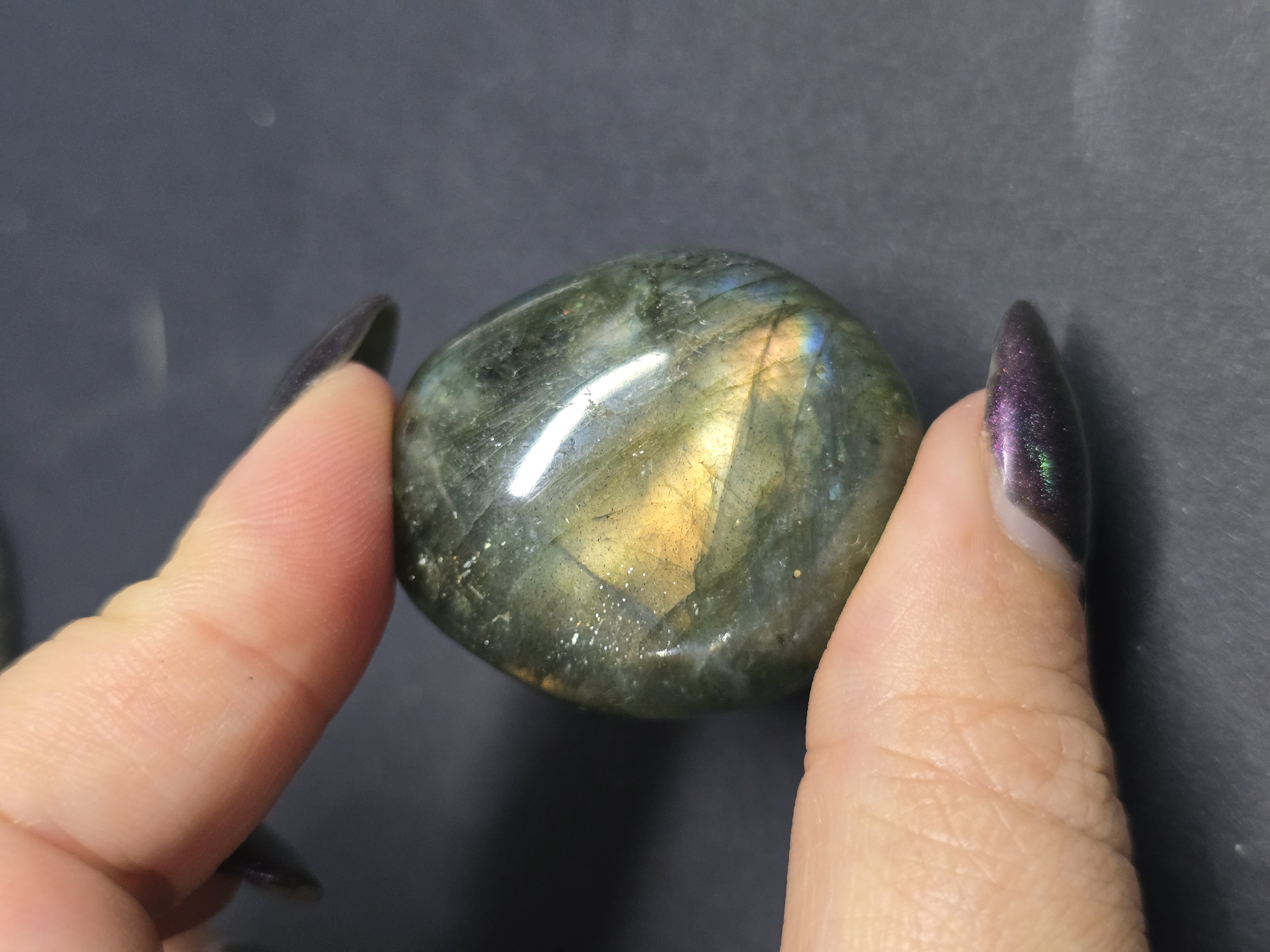 Đá cuội đã mài bóng / Tumbled Labradorite Hắc Nguyệt Quang size 2 - 4cm/viên_thumbnail_3