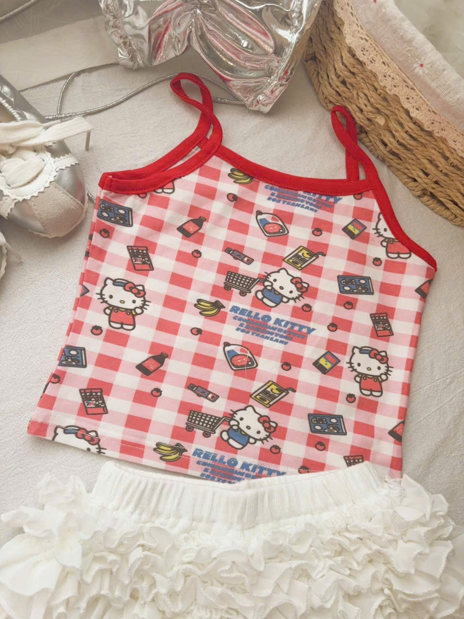 HY29 - Áo 2 dây kitty kẻ đỏ dáng ôm Huayou