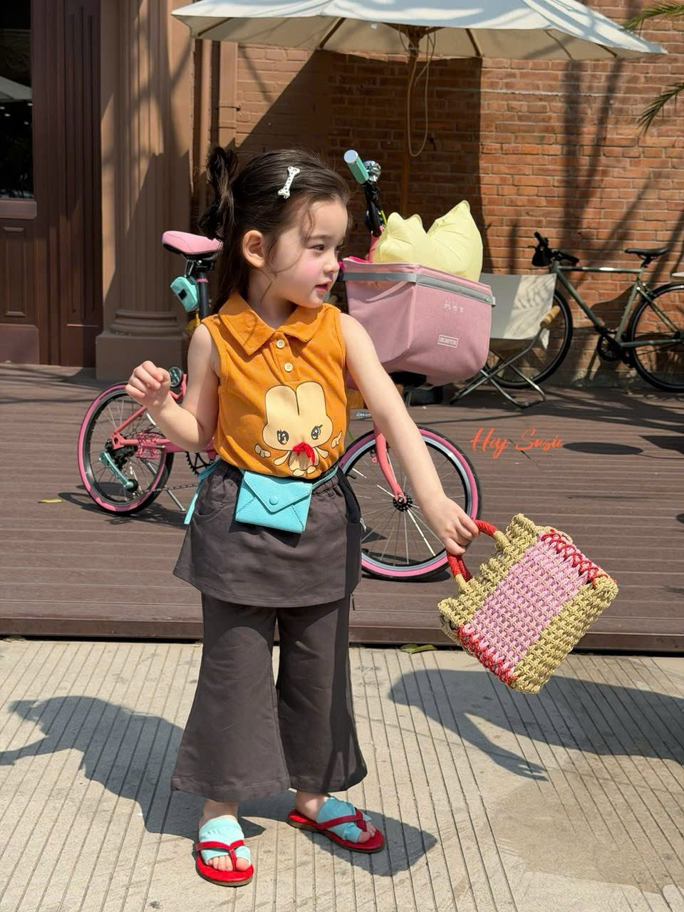 HS28 - Quần bò denim nâu ống loe liền yếm hãng Hey Susie