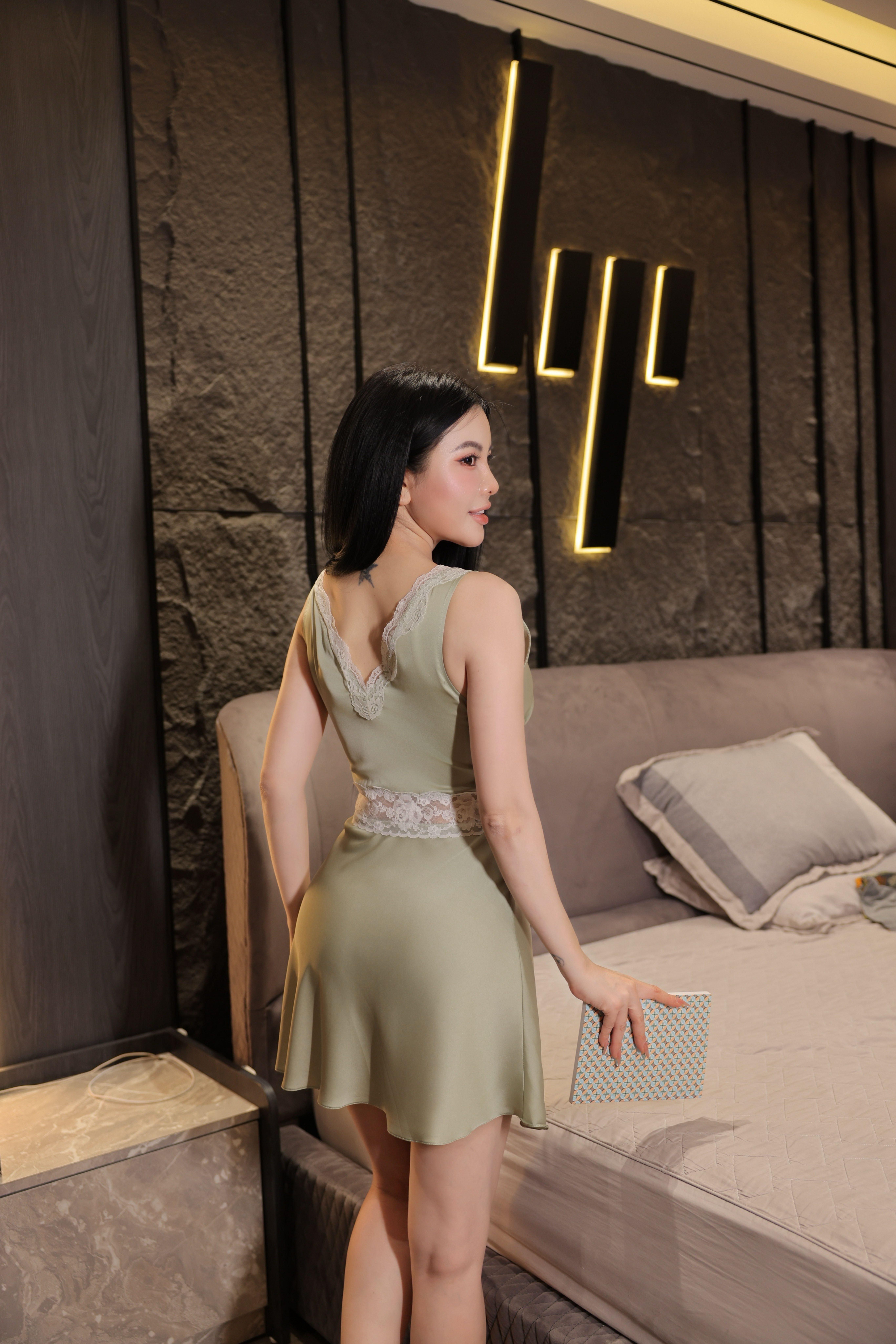 Váy Lụa Phối Ren Cao Cấp V53_thumbnail_11