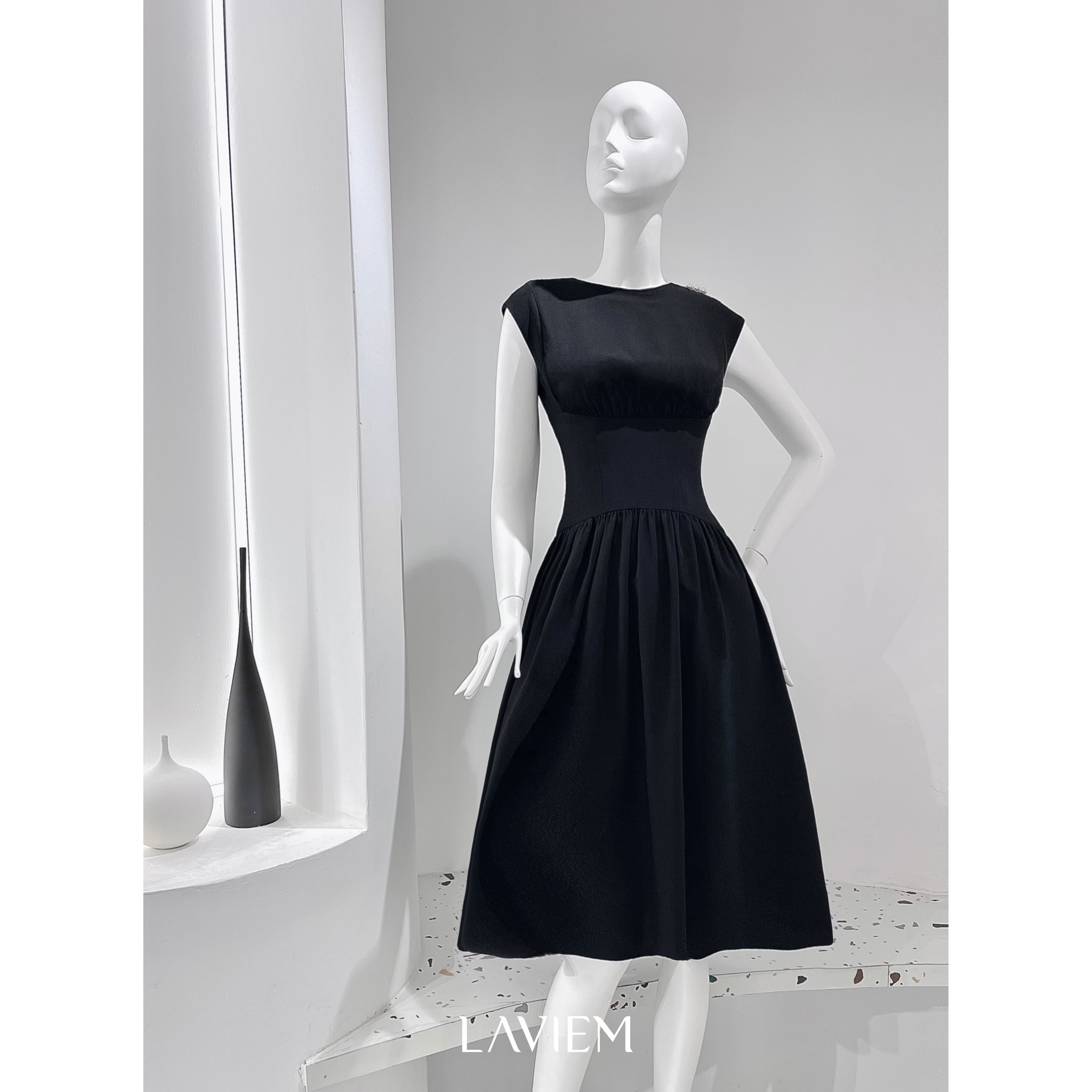 BLACK NILA DRESS_thumbnail_5