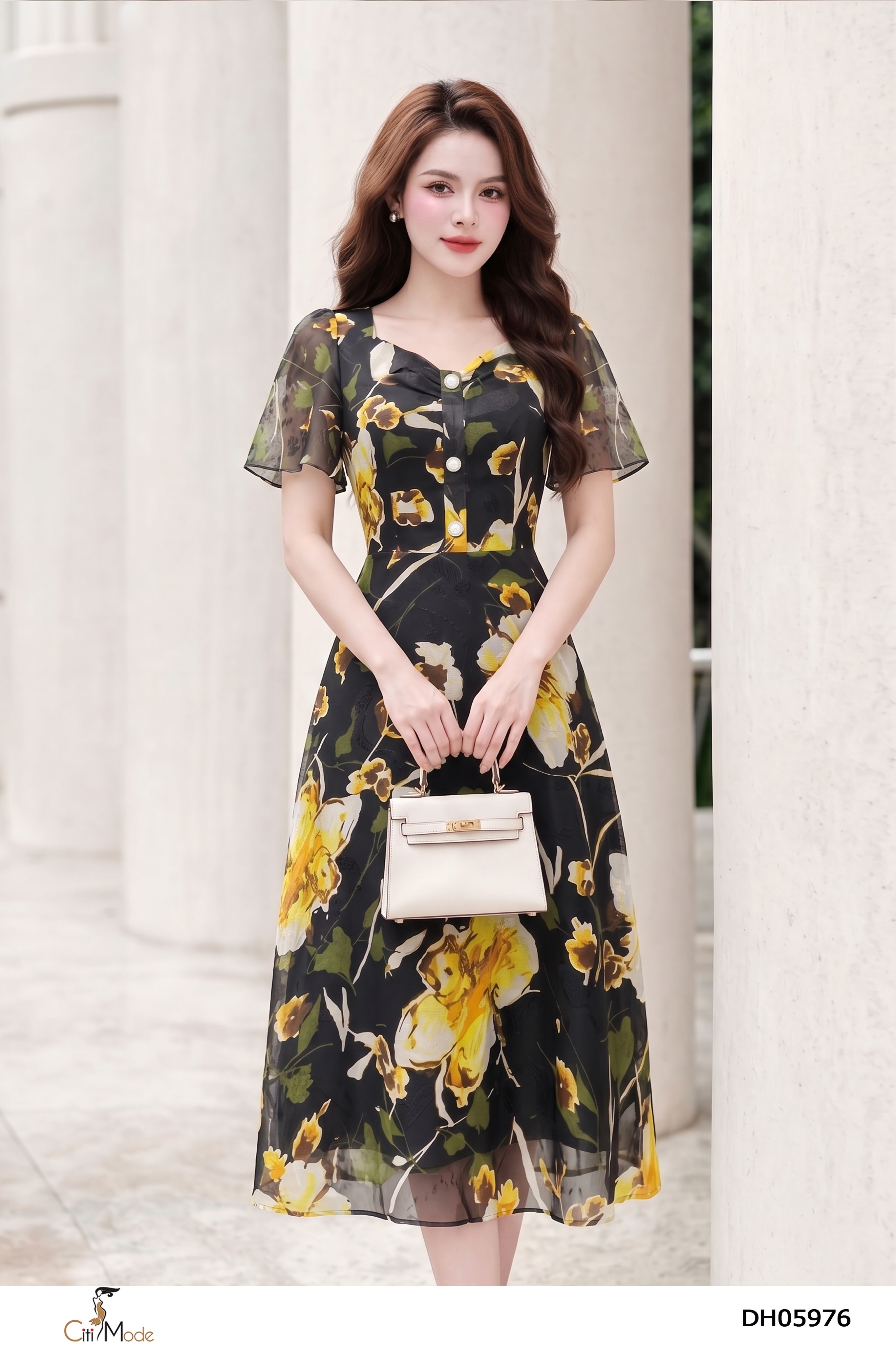 Đầm xòe hoa đen phối vàng cổ cách điệu tay cọc_thumbnail_3