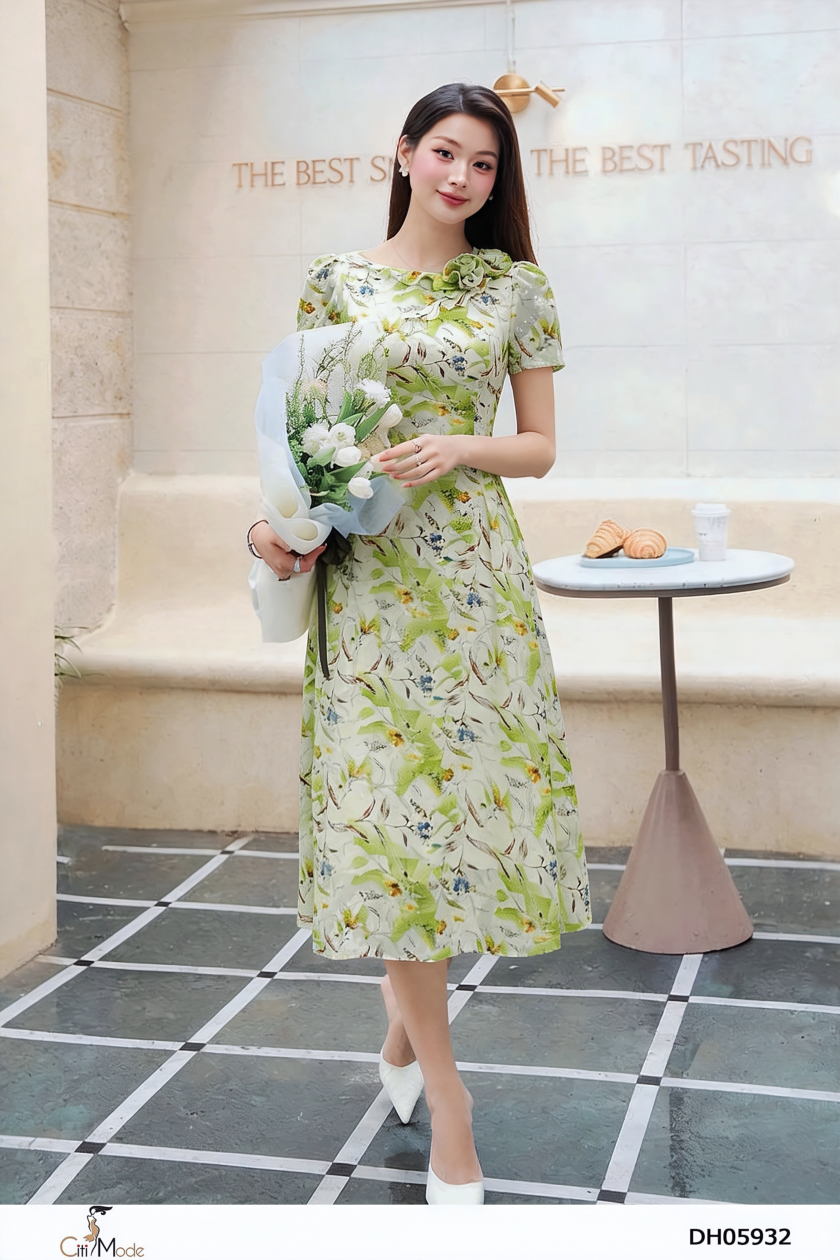 Đầm xòe hoa xanh cổ bèo đính hoa tay cọc