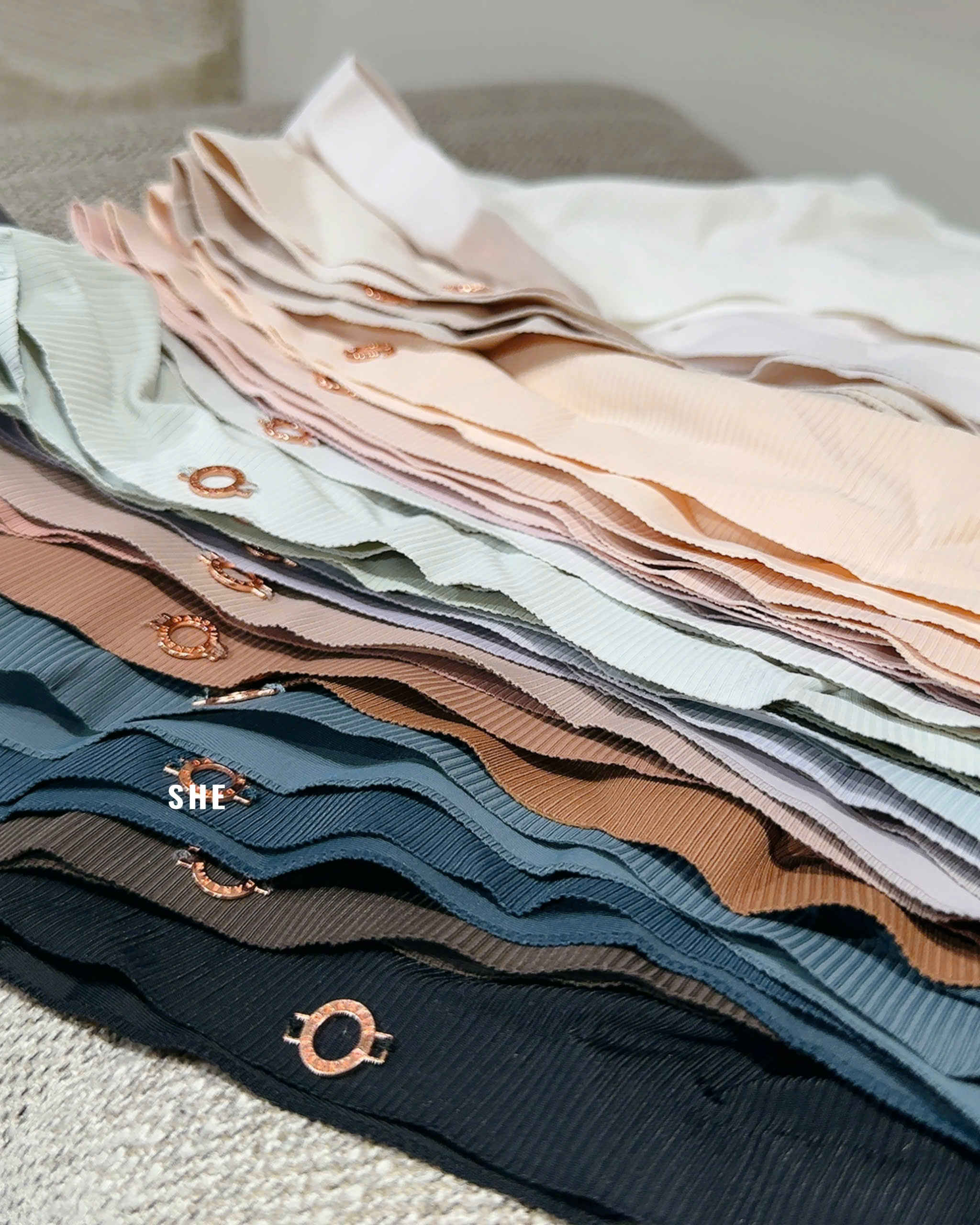 I126 SET 4 CHIP DANSKIN_thumbnail_8