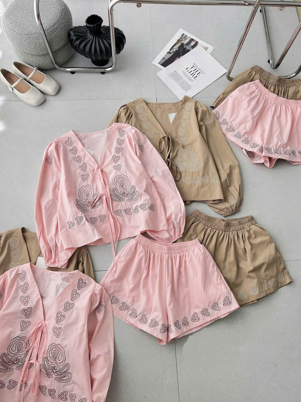 HJ59 Set bộ thêu hoa ( NÂU )