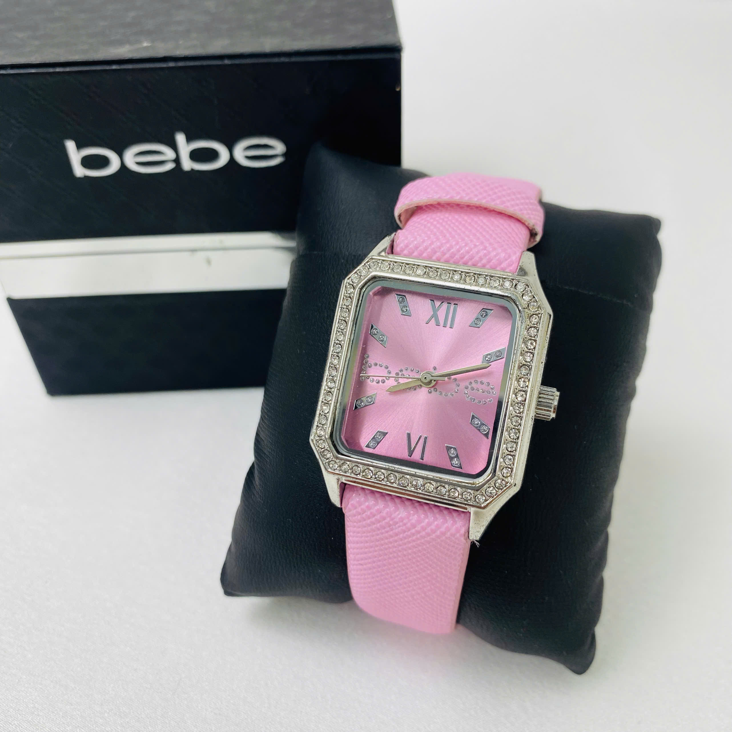 Đồng Hồ Nữ Bebe Dây Da Hồng – Mặt Vuông Đính Đá Thanh Lịch