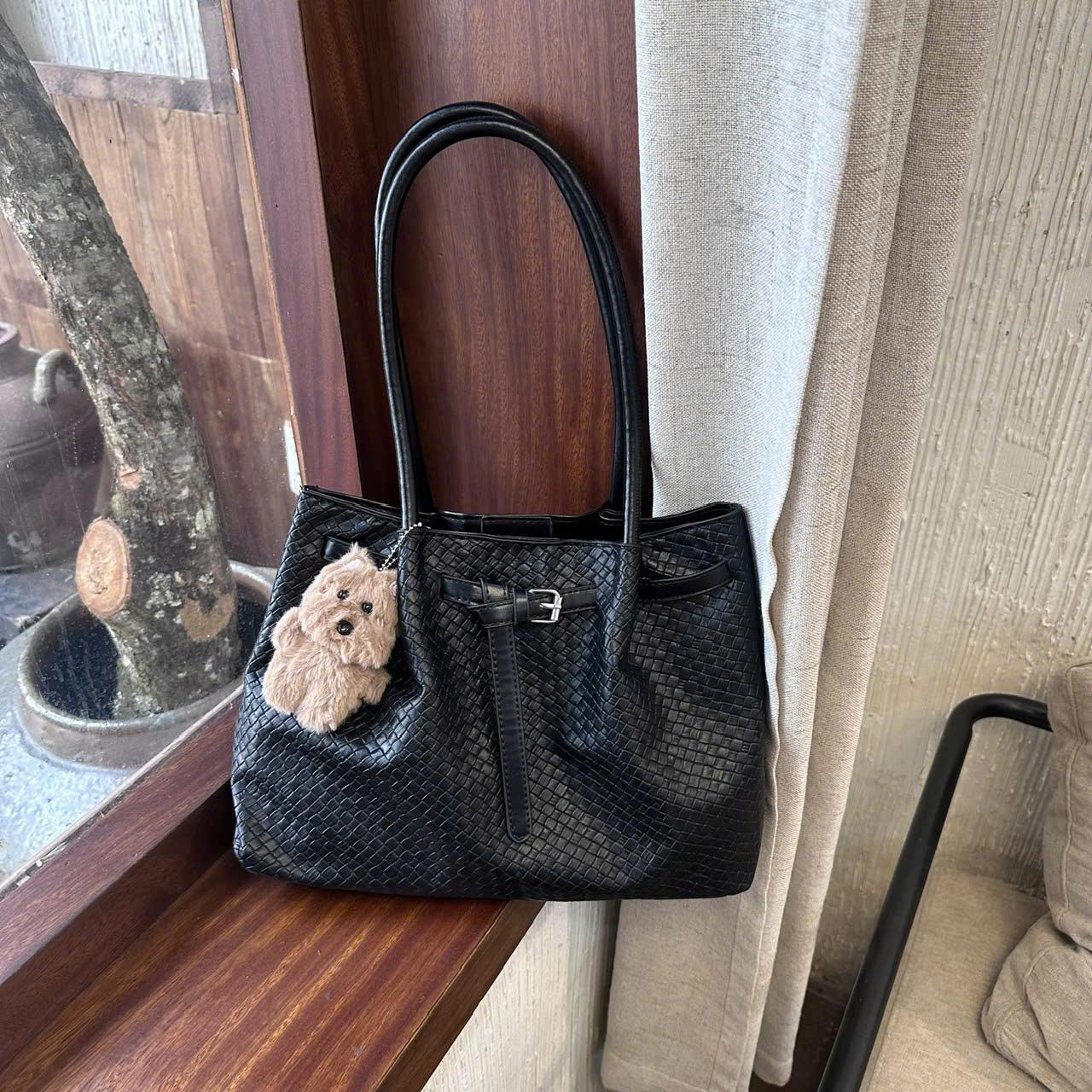 Túi Xách Nữ Cunbag Túi Xách Da Vân Cá Sấu Form Rộng, Quai Dài Đeo Vai, Có Charm Gấu, Phù Hợp Đi Làm Đi Học CUN054_thumbnail_2