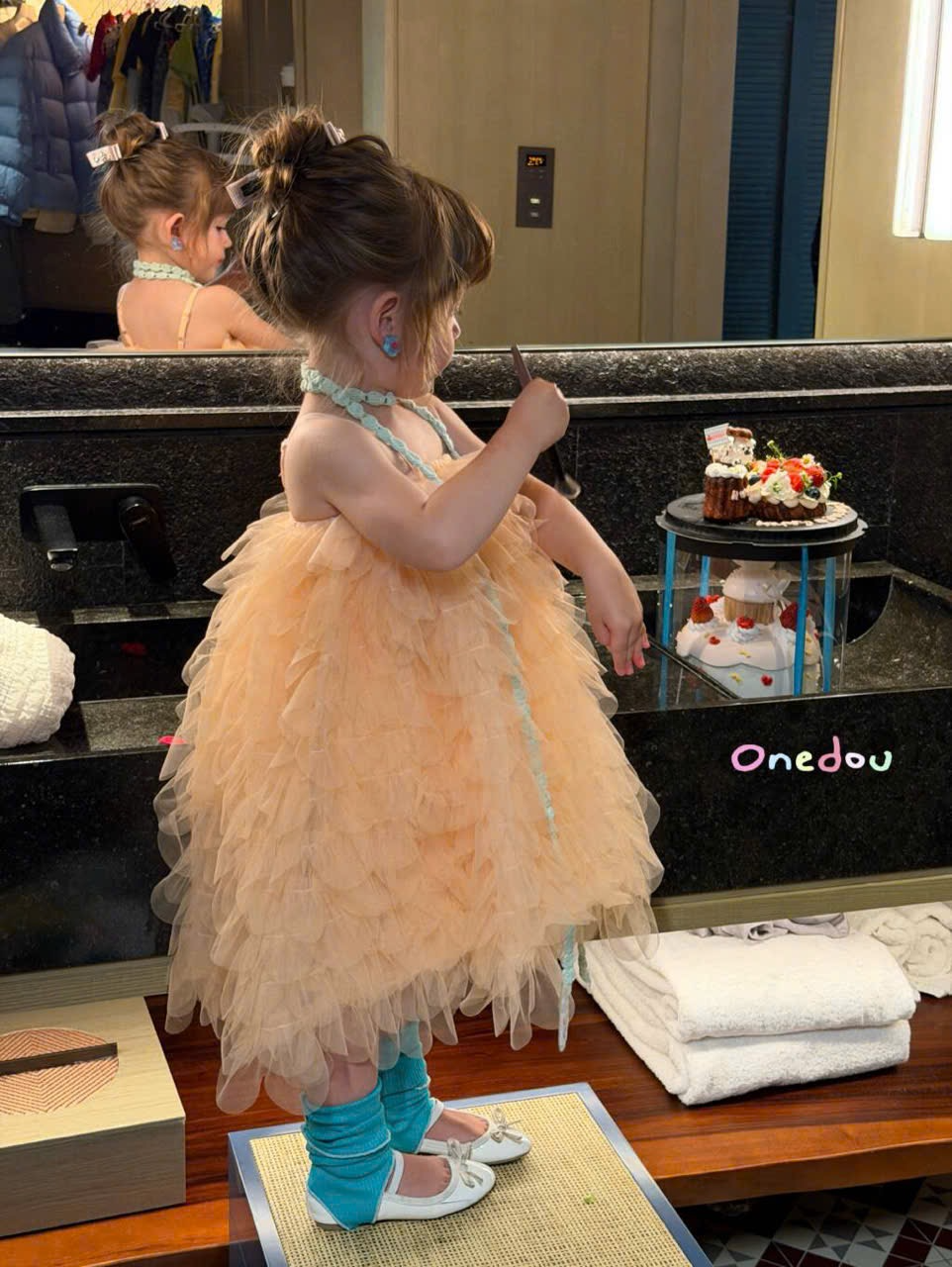 OD14 - Váy 2 dây voan tầng màu cam hãng One Dou