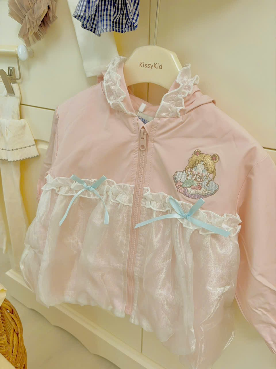 UC04 - Áo khoác gió phối voan màu hồng dáng babydoll UCEE