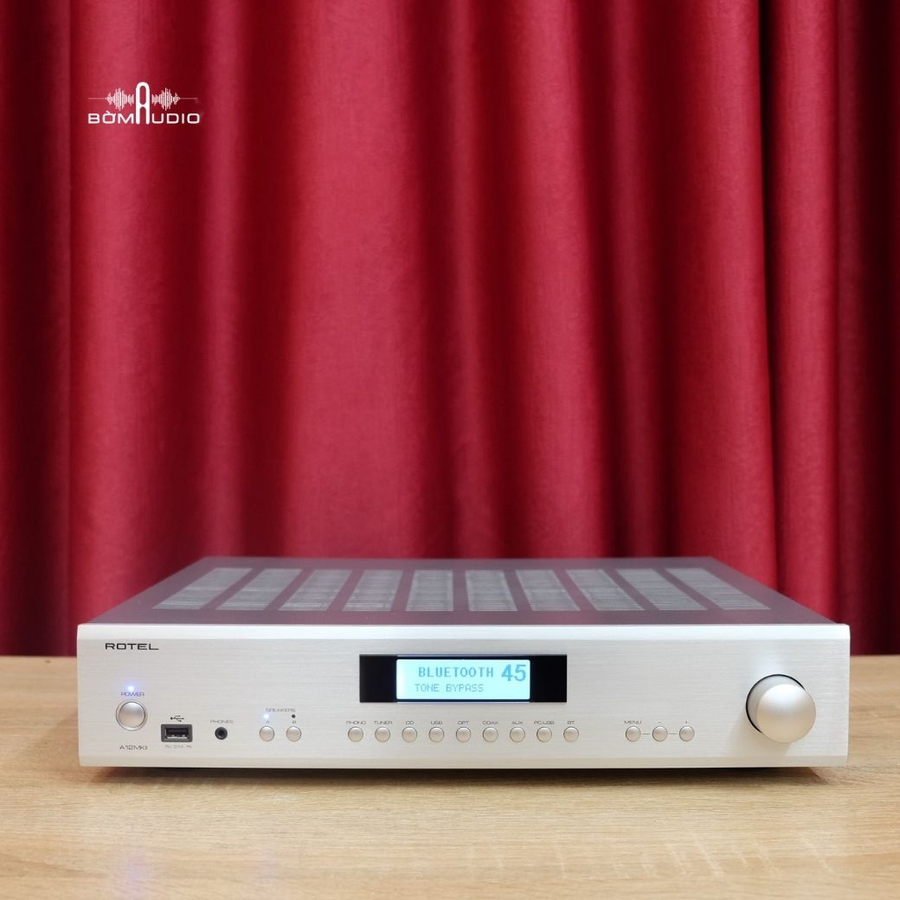 Hình ảnh chụp thực tế Amply nghe nhạc Rotel A12MKII tại Bờm Audio