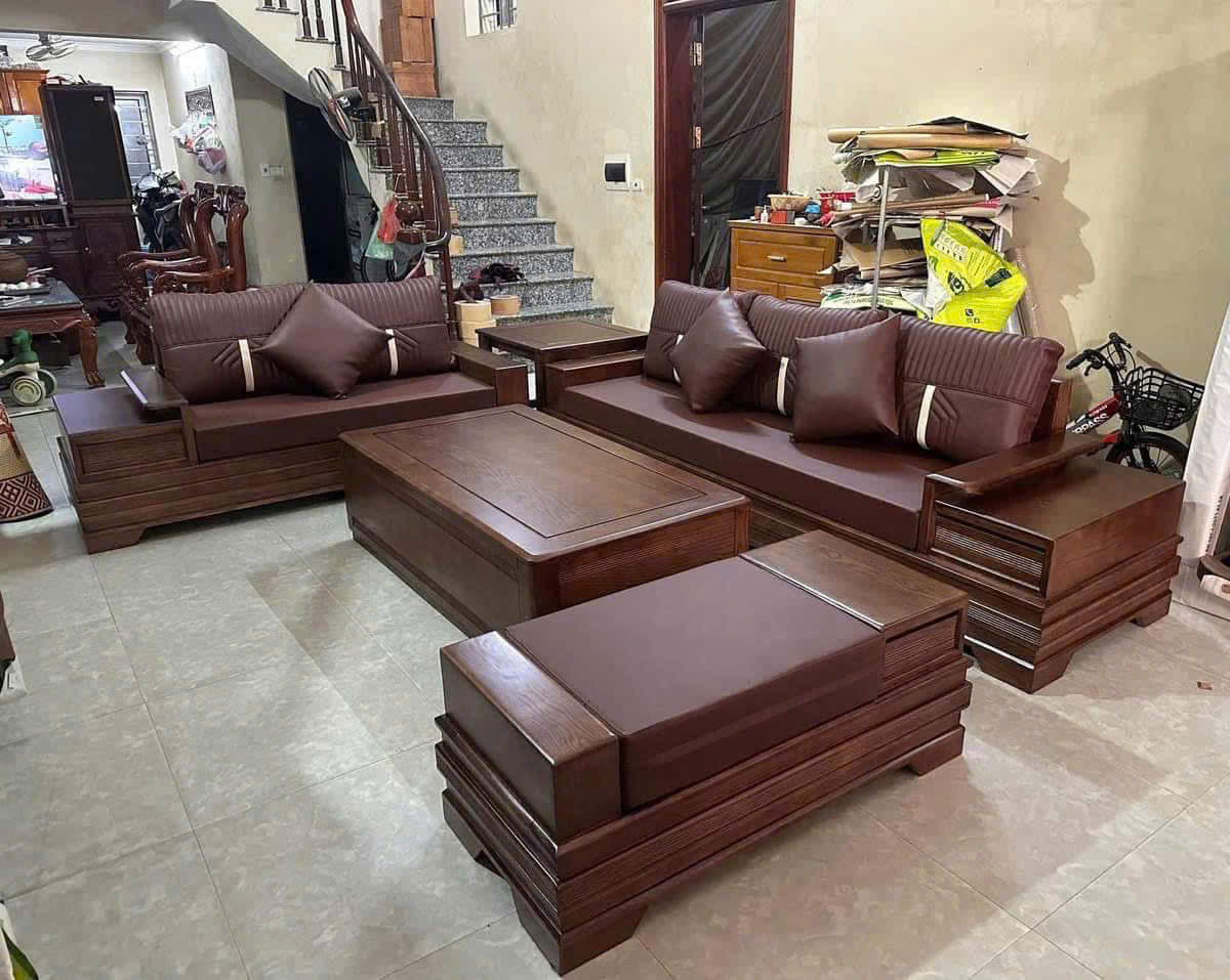 Sofa 2 văng chân pháo màu nâu đỏ, đệm nâu đậm