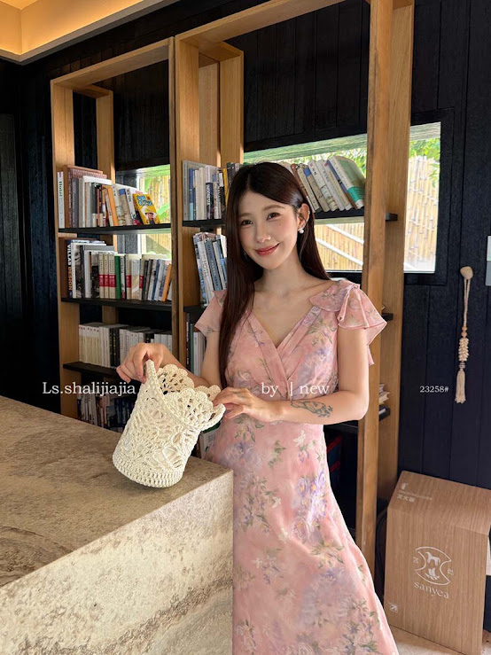 Lucas - Váy lụa hoa maxi cổ đan tay cánh tiên JIA